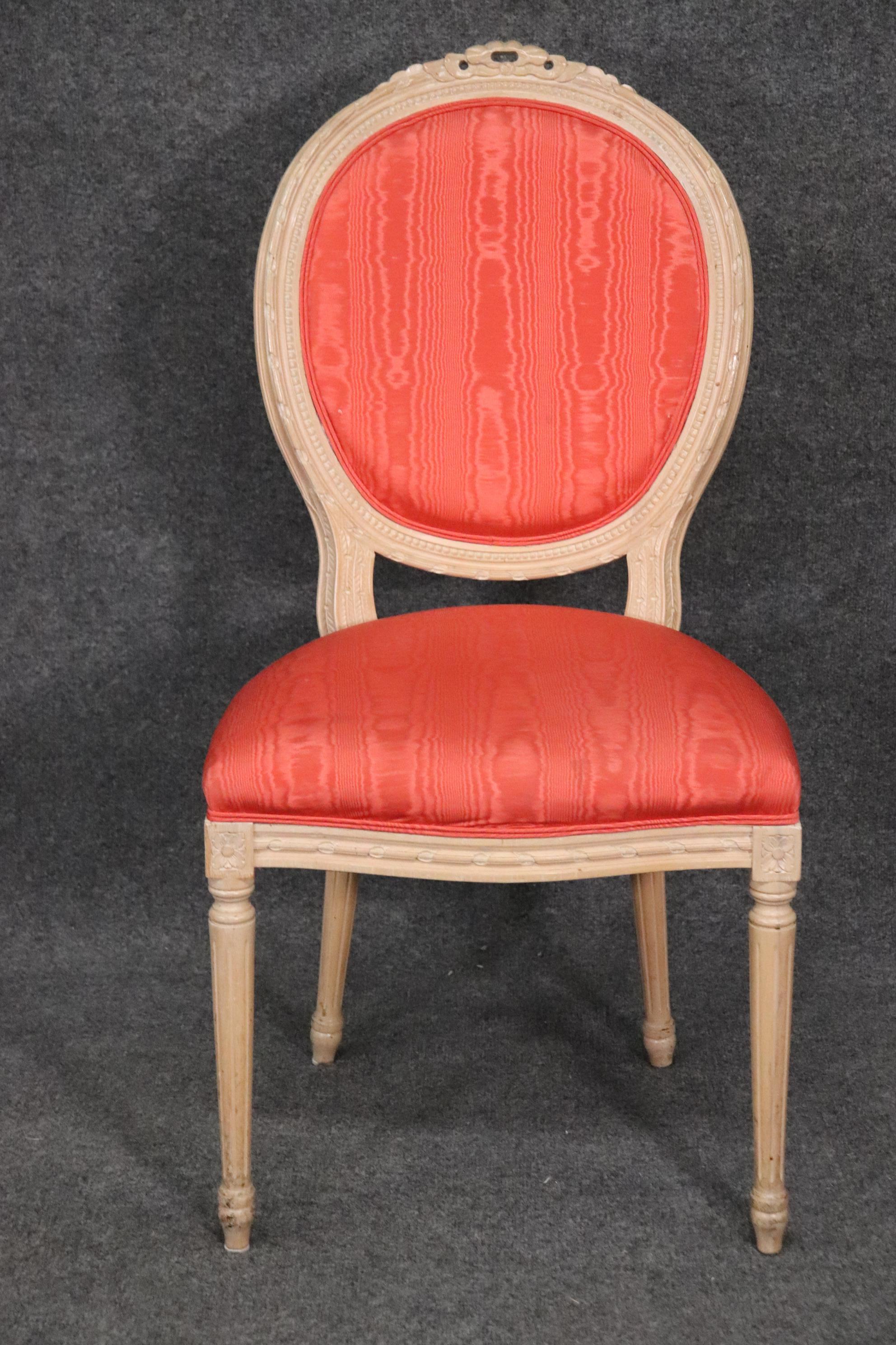 Beautiful Set 6 French Louis XVI Painted Moire Upholstered Dining Chairs  In Good Condition In Swedesboro, NJ