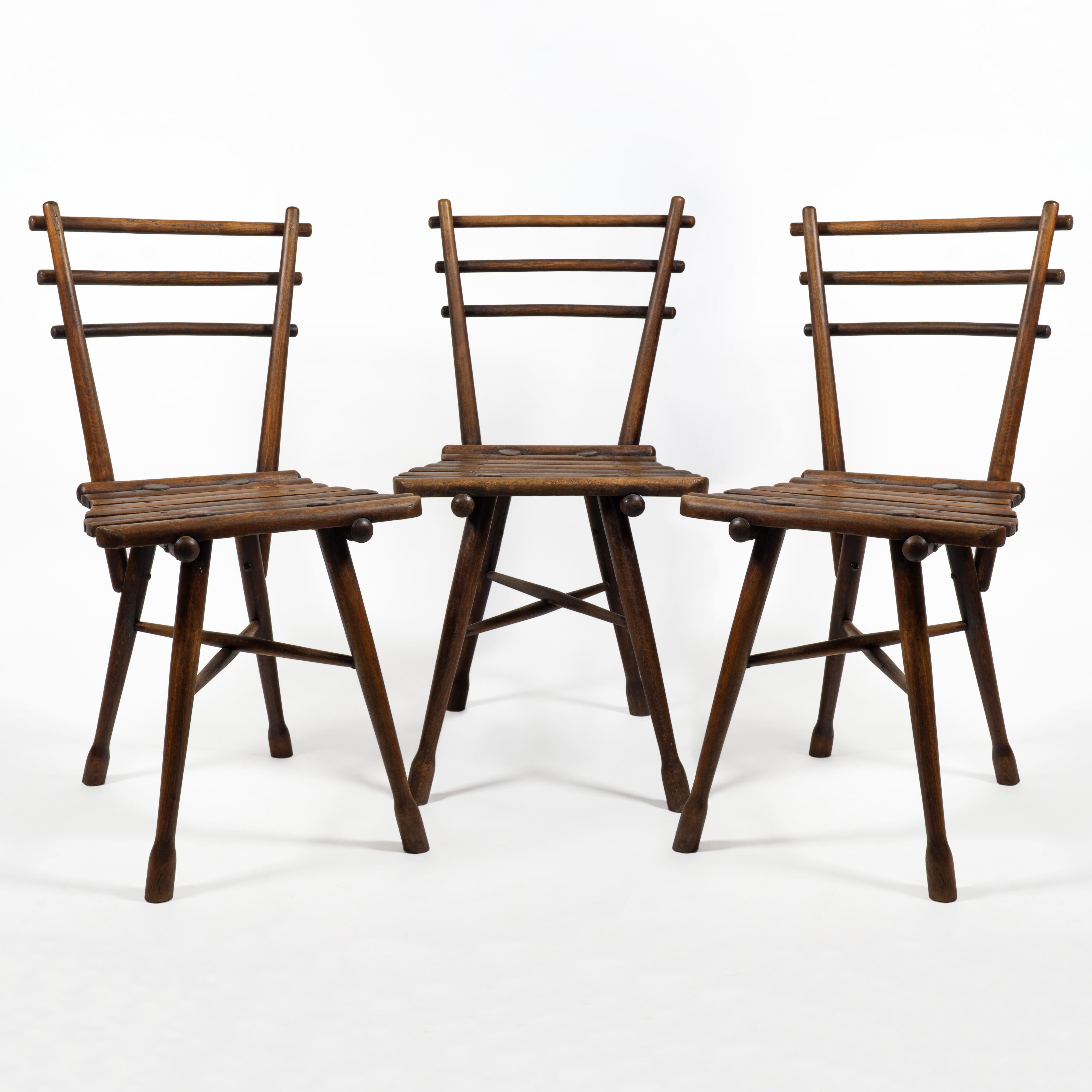 Schöner Satz von 3 Thonet Wood Gartenstühlen 'Gartensessel No. 4', um 1900 (Art nouveau) im Angebot