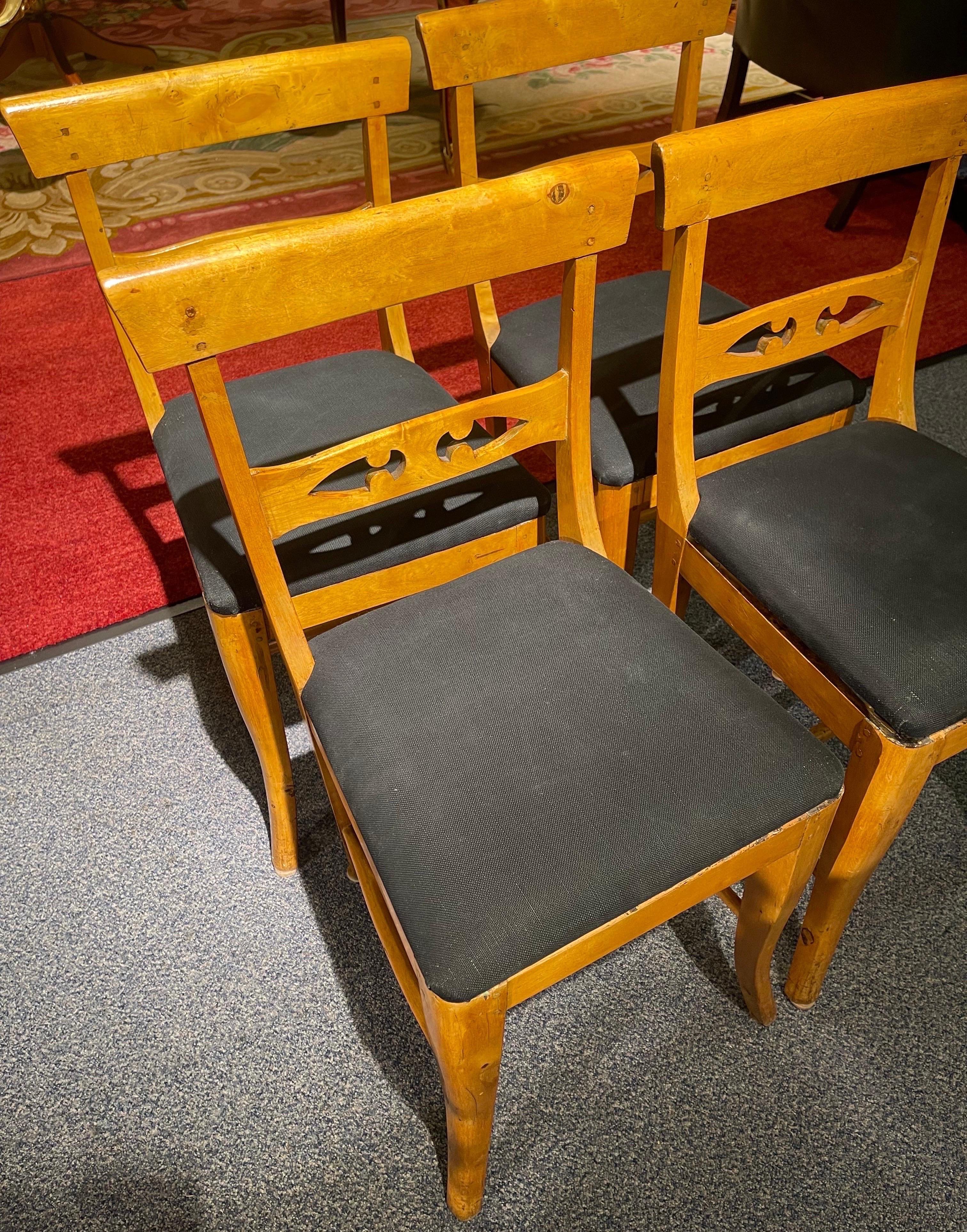 XIX secolo Bellissimo set di 4 sedie Biedermeier del 1860 circa in vendita