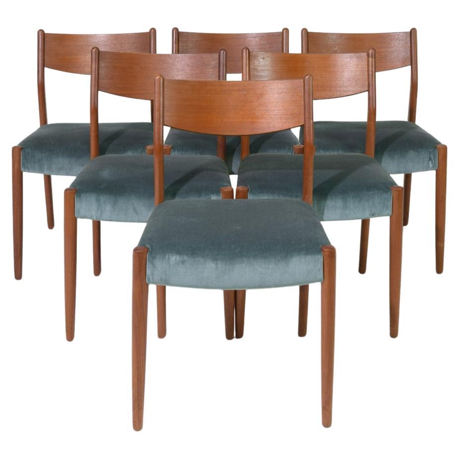 Magnifique ensemble de 6 chaises de salle à manger danoises modernes en teck avec revêtement en mohair  en vente