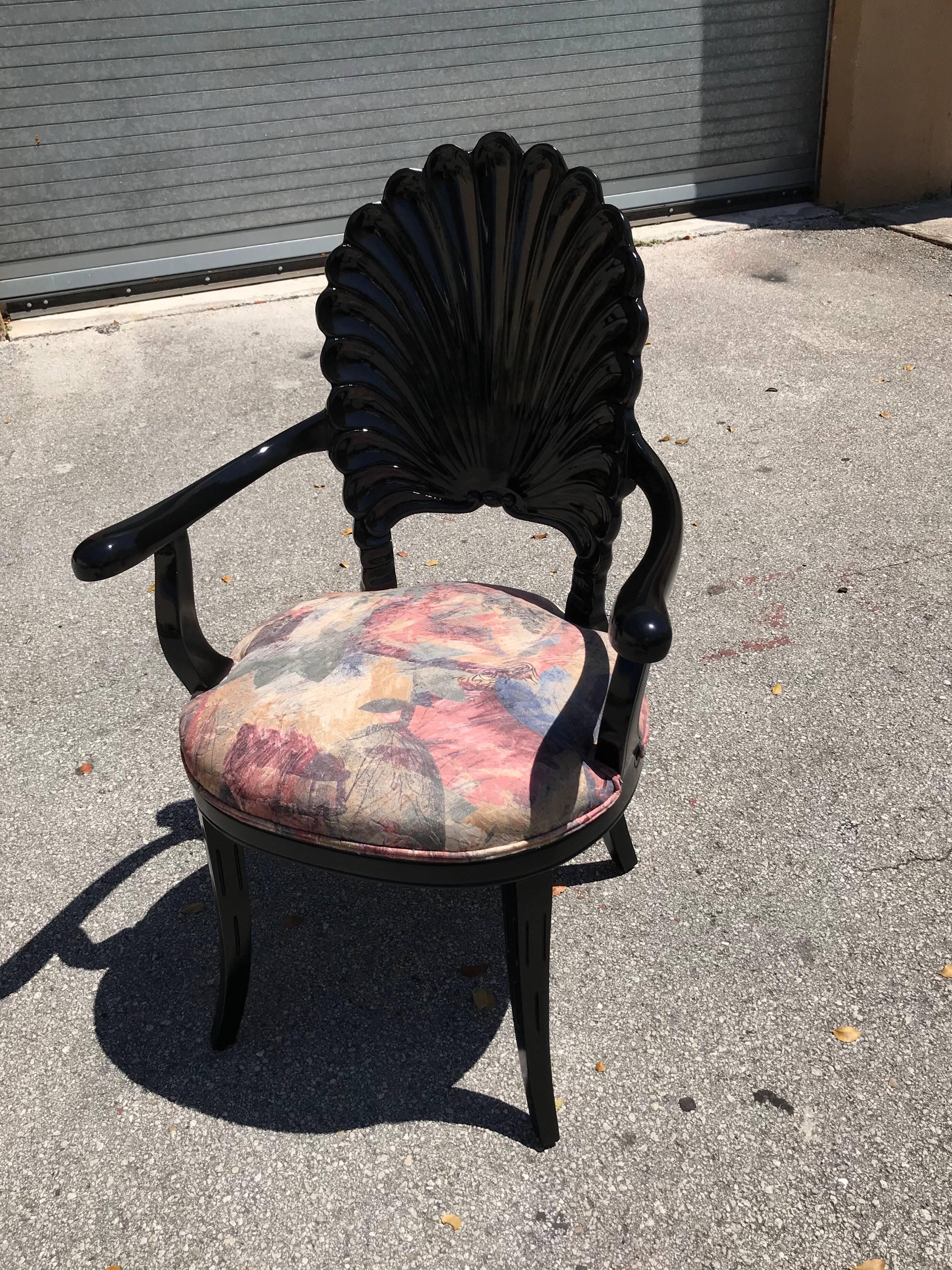 Beautiful Set of Eight Italian Ebonized Venetian Grotto Shell Back Dining Chairs 9