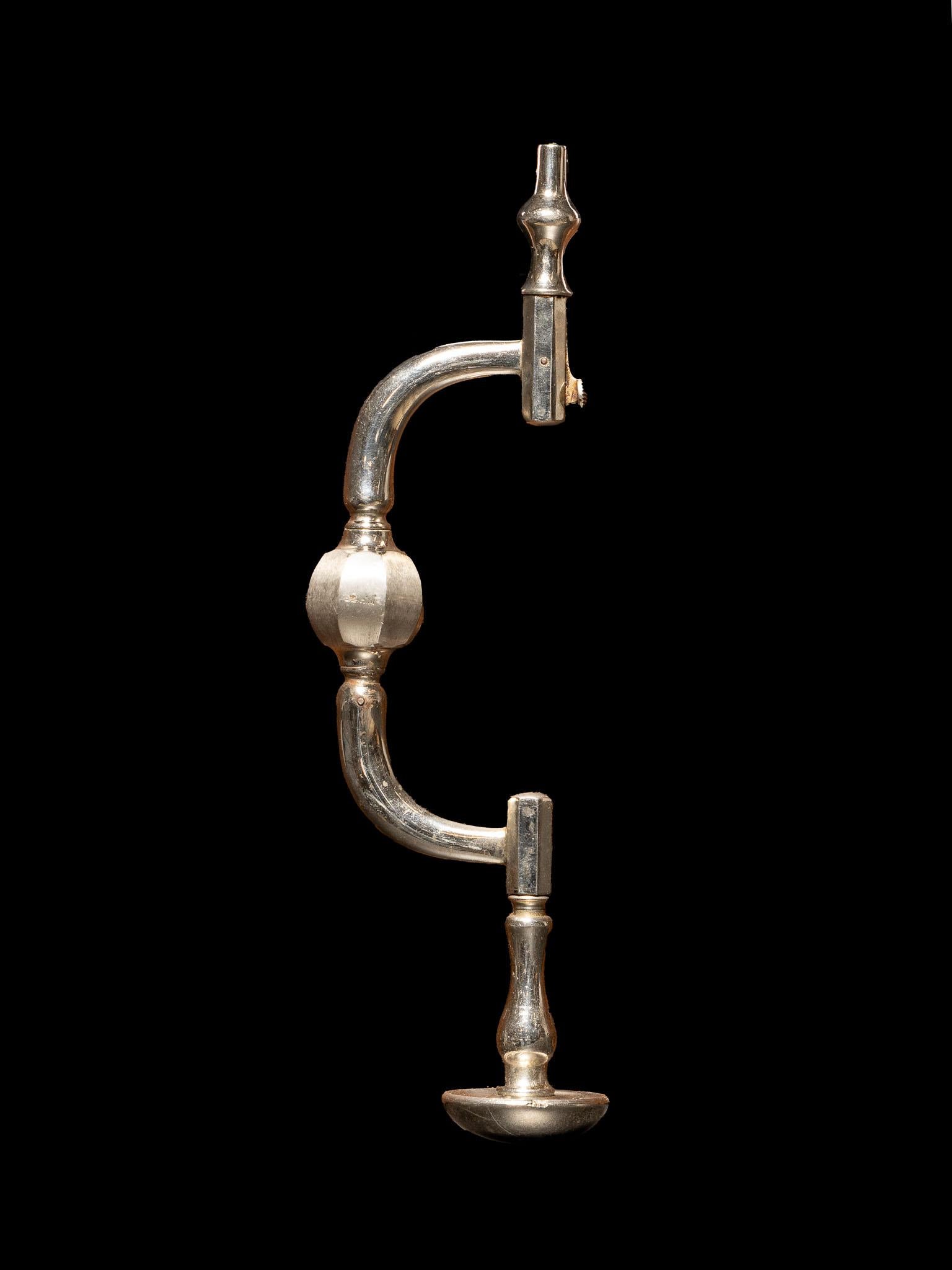Français Magnifique ensemble d'instruments surgiques du début des années 1900, comprenant une scie d'amputation en vente