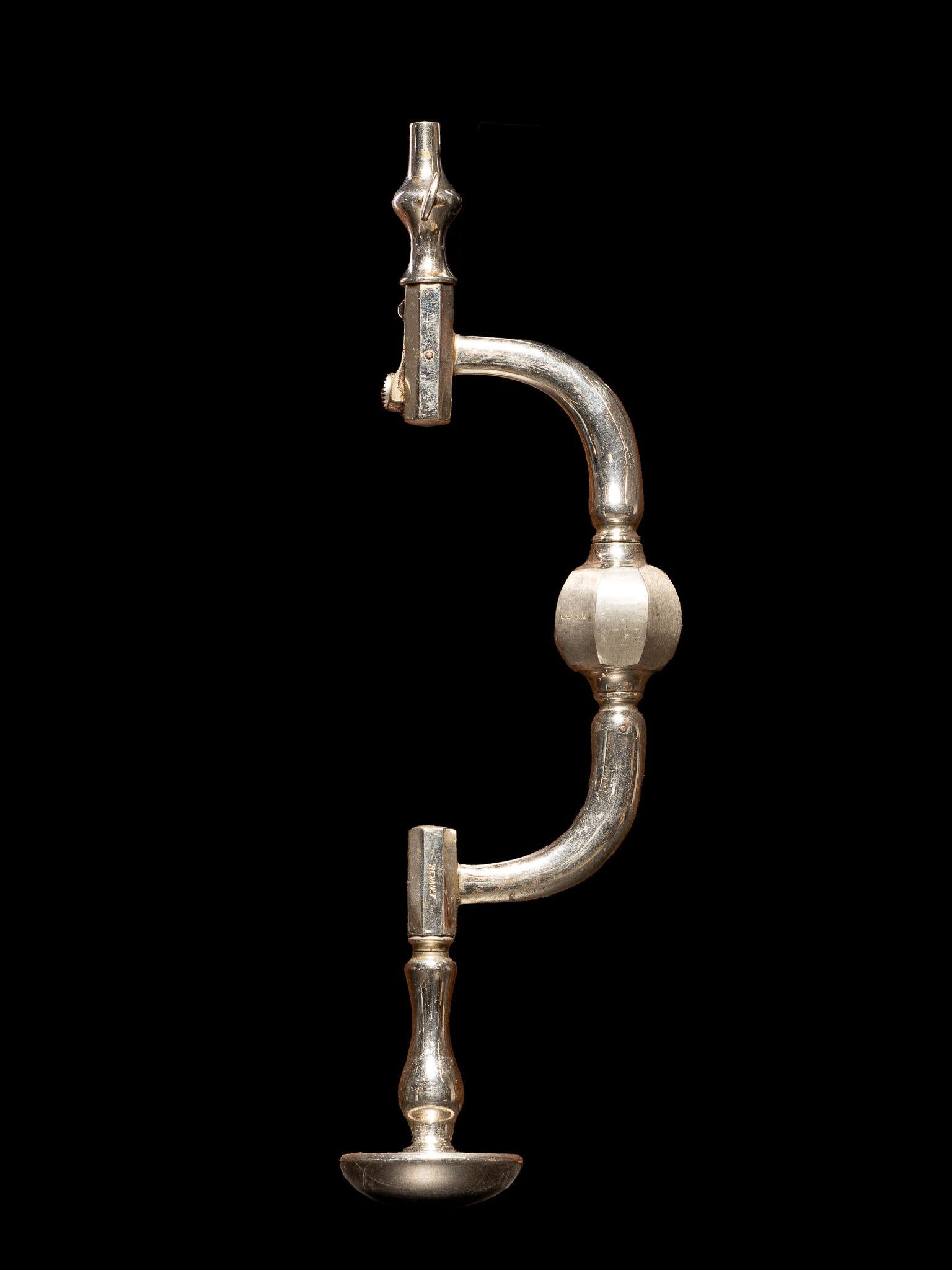 Magnifique ensemble d'instruments surgiques du début des années 1900, comprenant une scie d'amputation Bon état - En vente à Leuven , BE