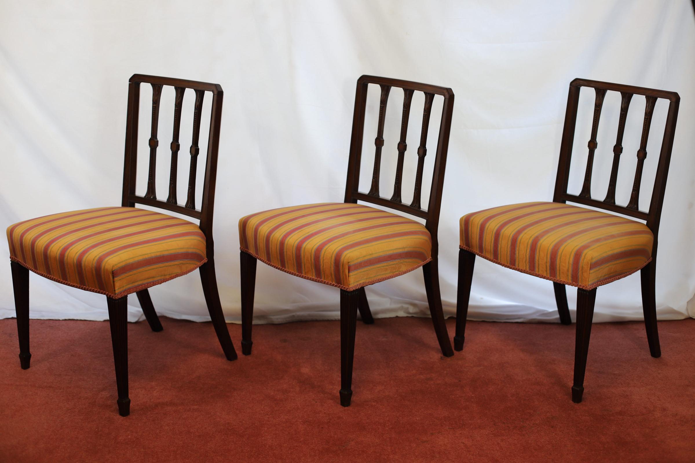 Bellissimo set di otto sedie da pranzo Geaorge III in Oak in vendita 2