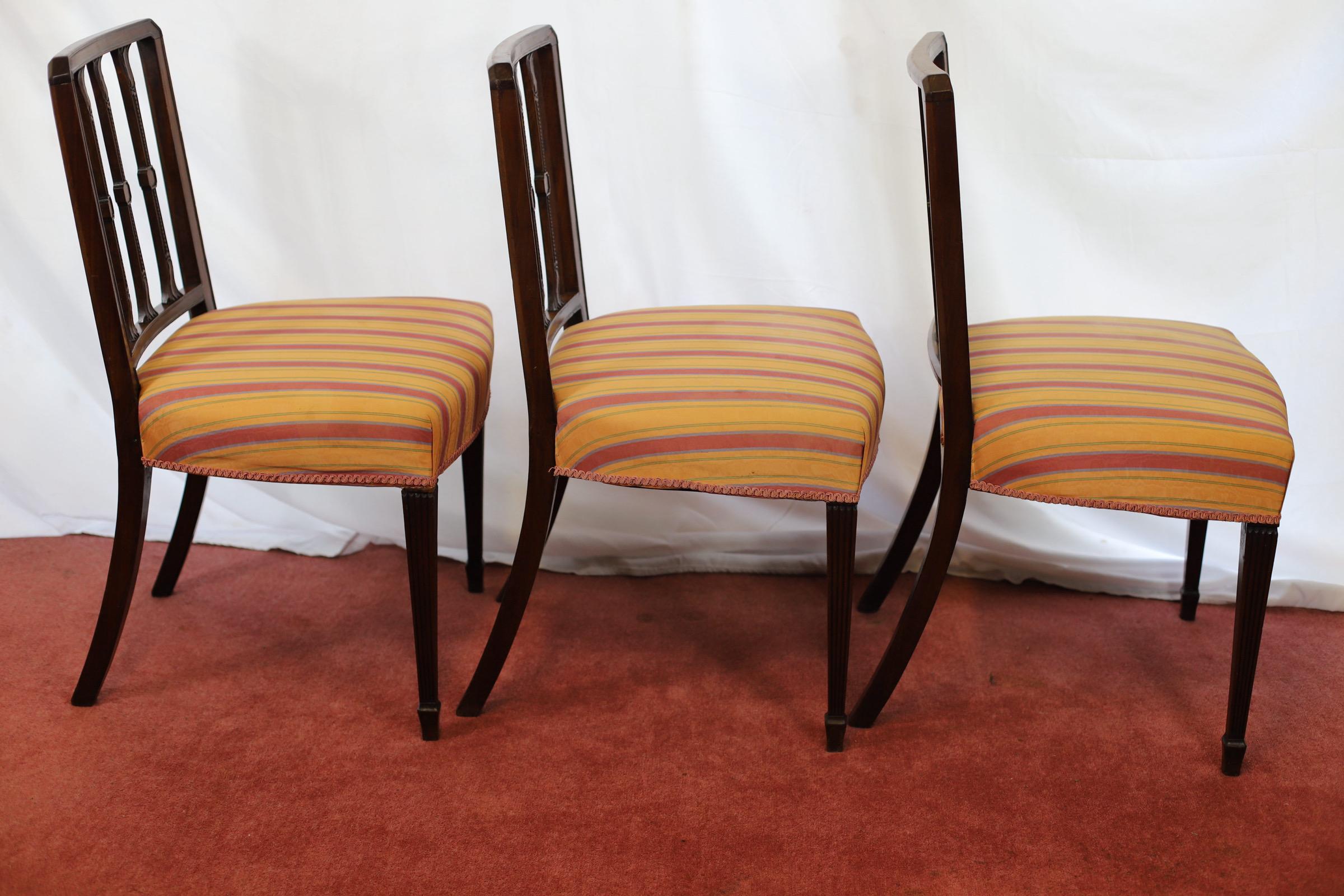 Bellissimo set di otto sedie da pranzo Geaorge III in Oak in vendita 3