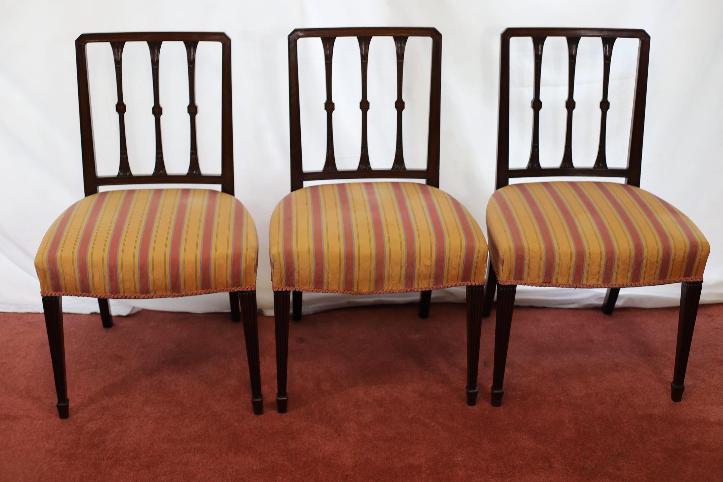 Bellissimo set di otto sedie da pranzo Geaorge III in Oak in vendita 10