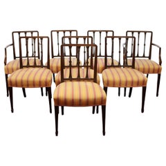 Magnifique ensemble de huit chaises de salle à manger en chêne Geaorge III