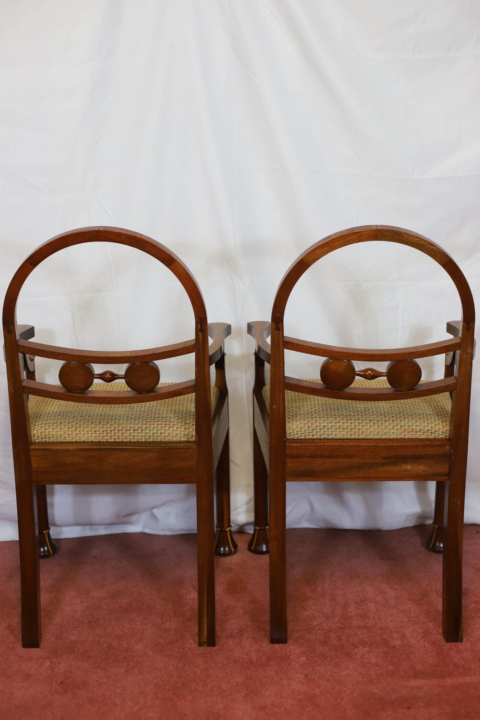 Walnut Beautiful Set Of Eight Hooped Back Dining Chairs By Jeremy Green For Sale