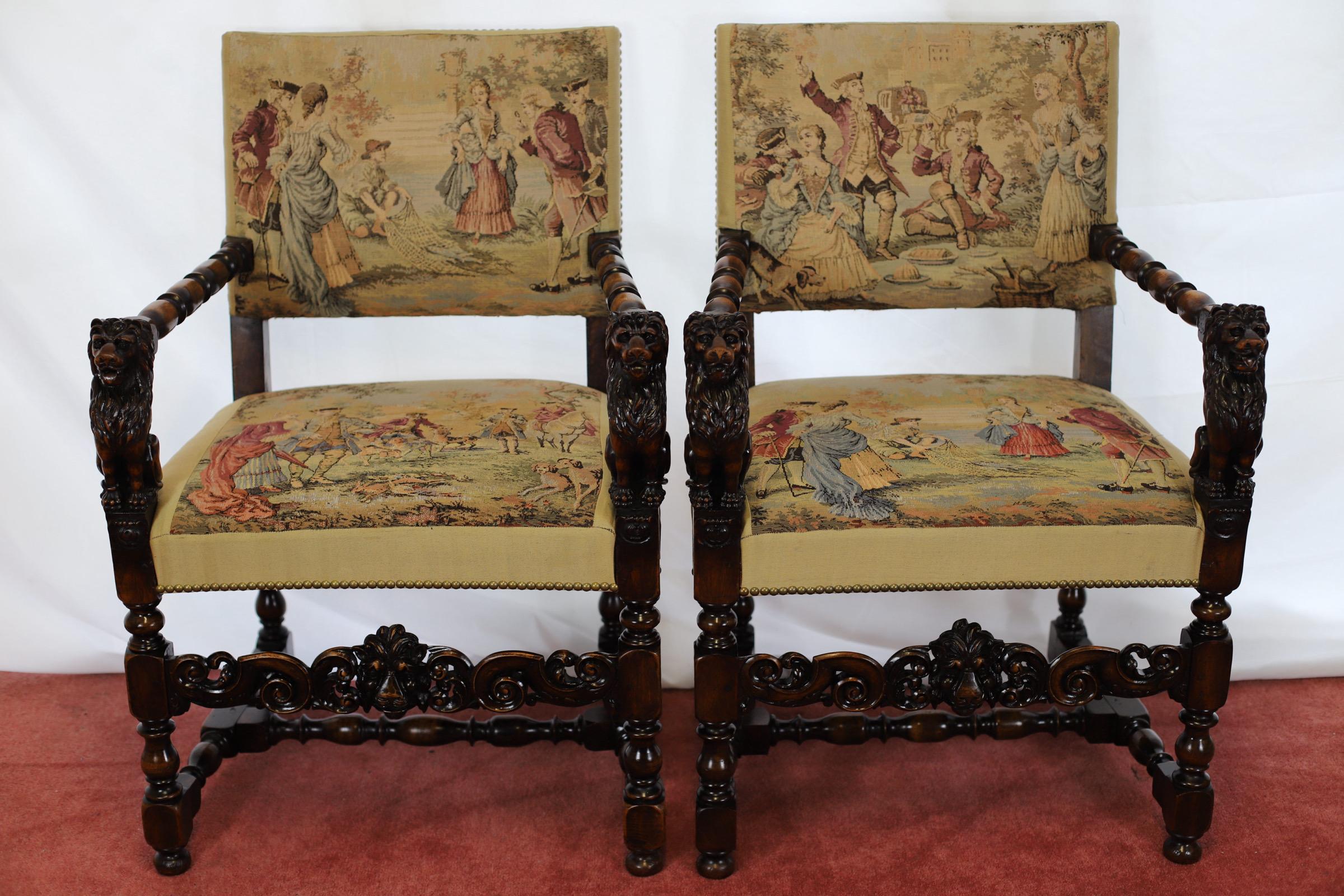 Bellissimo set di otto poltrone da pranzo in noce italiano in stile rinascimentale in vendita 8
