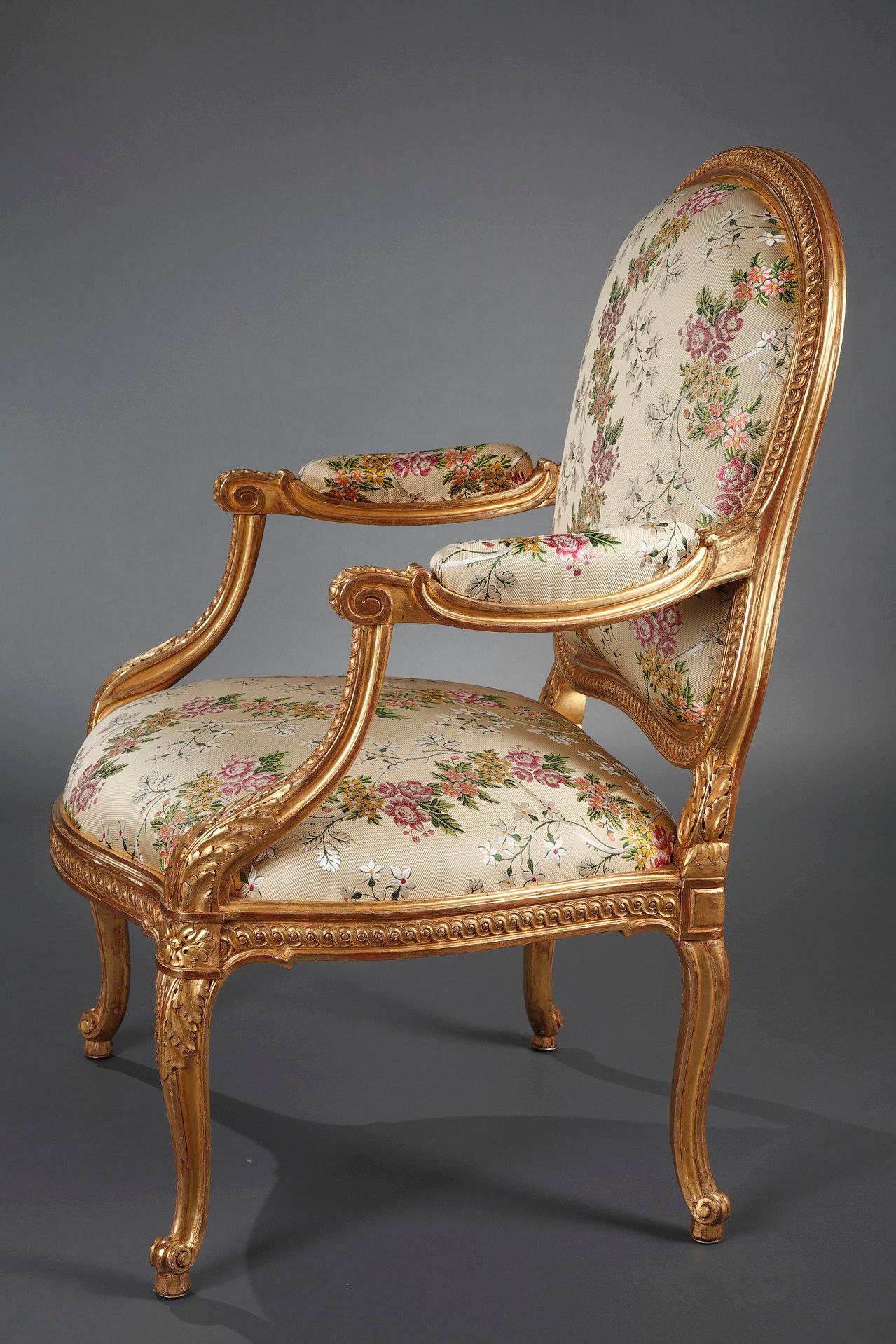 Giltwood Beautiful Set of Four Transition Style Armchairs 