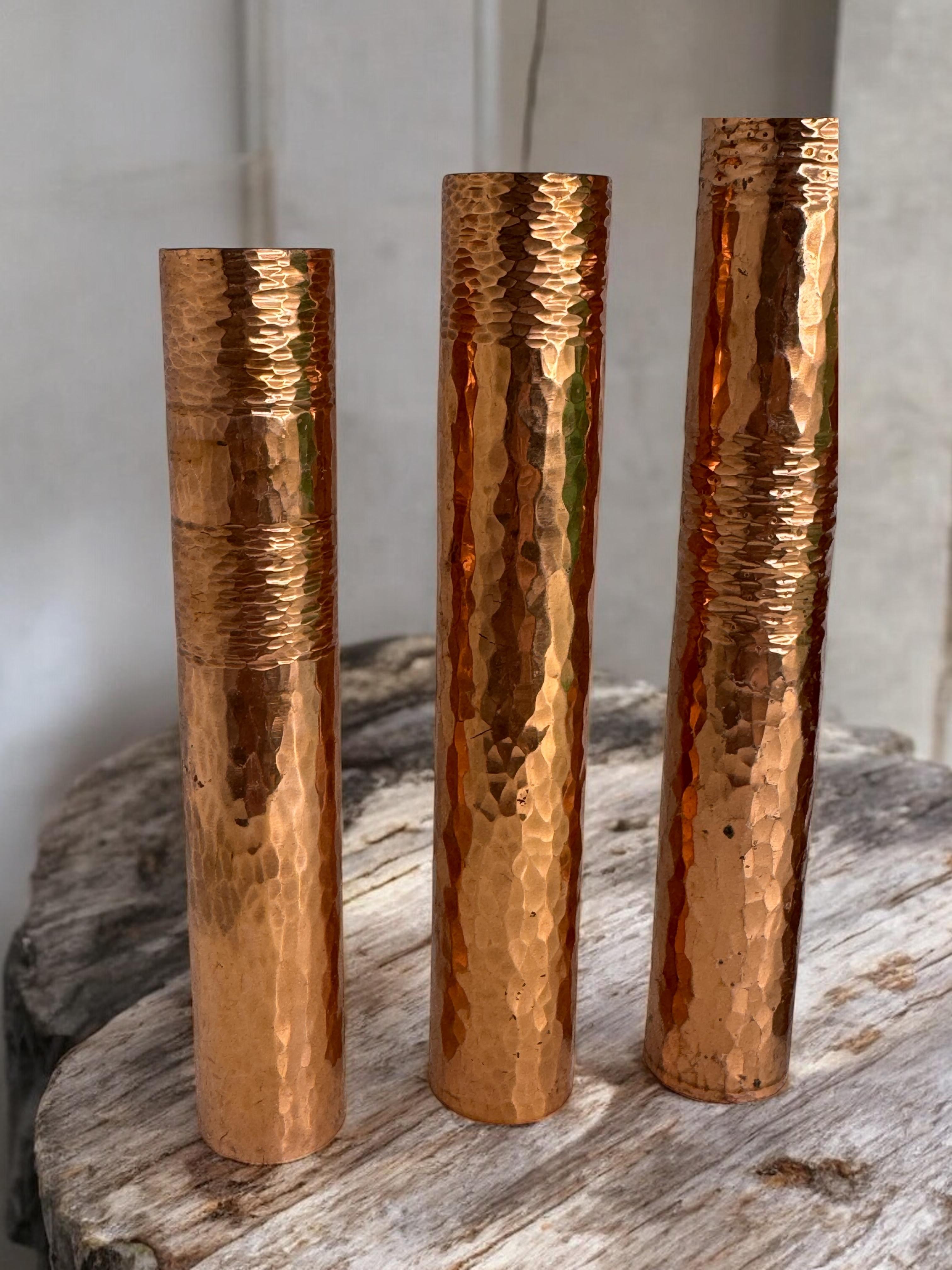 Beautiful Set of four Copper Handmade Brutalist Flower Vase, German, 1970s In Good Condition For Sale In Nuernberg, DE