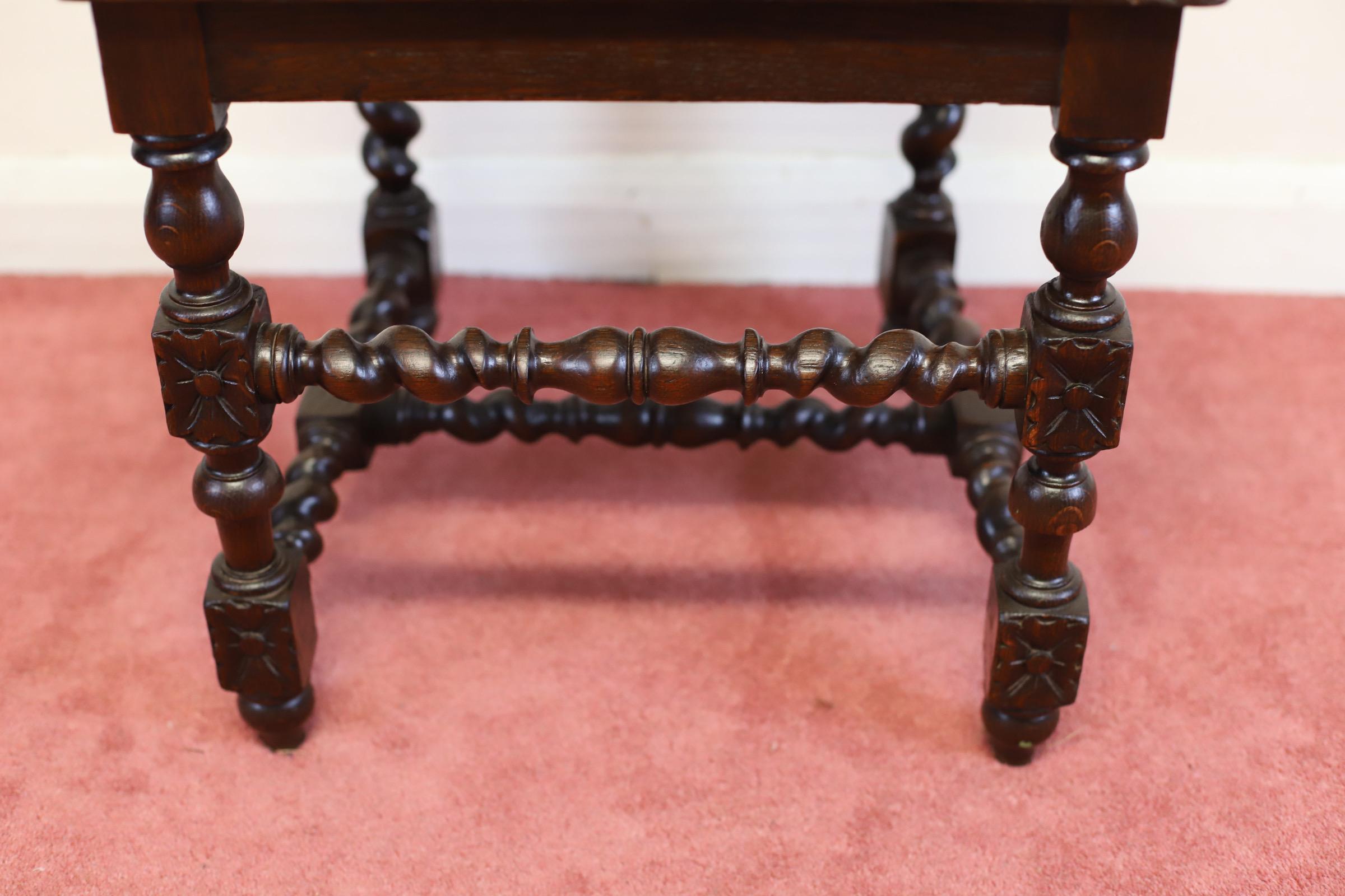 Beautiful Set Of Six Antique Victorian Carved Oak Dining Chairs For Sale 10
