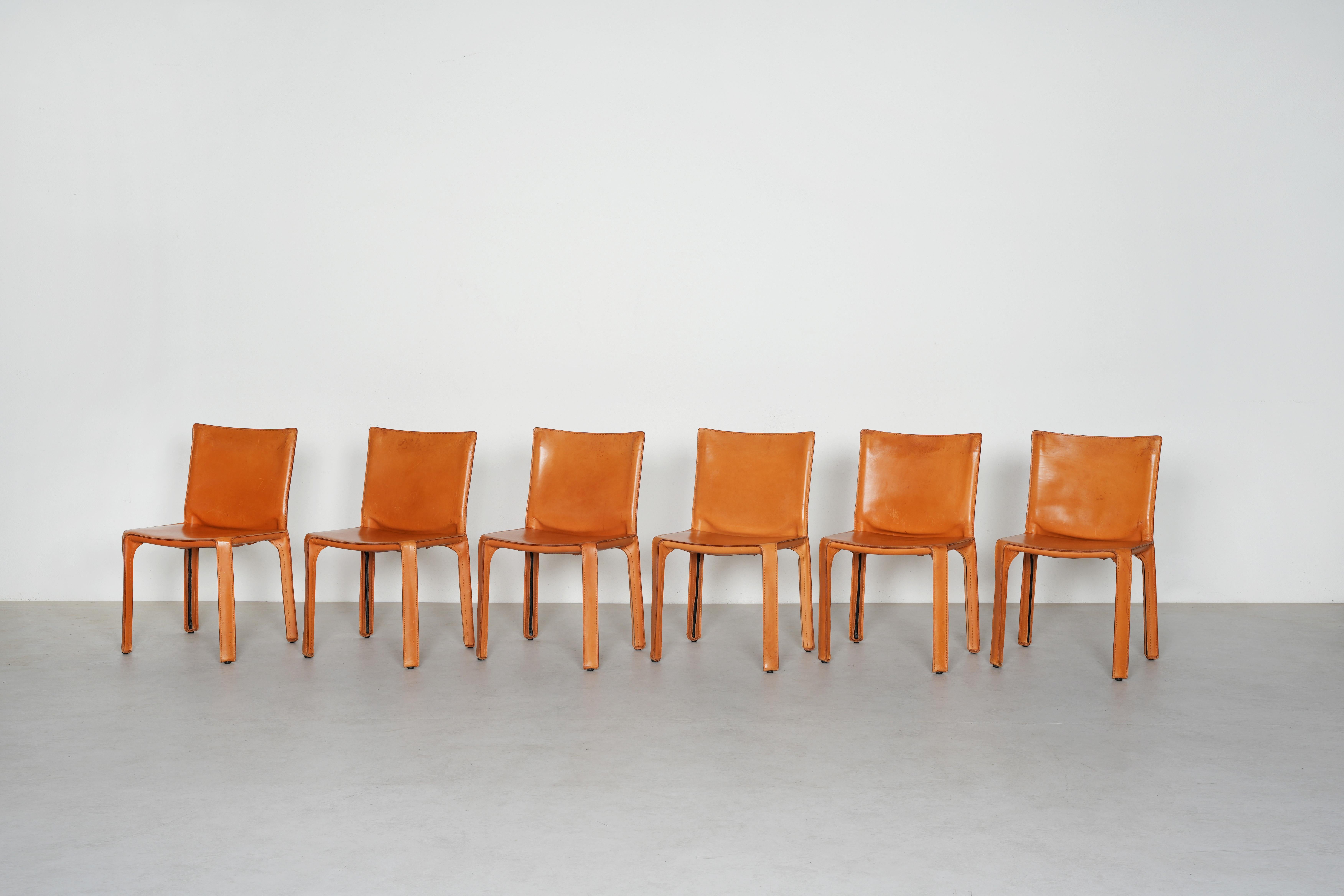 Schöner Satz von sechs Cab 412 Stühlen von Mario Bellini für Cassina, 1980er Jahre

Designer: Mario Bellini
Hersteller: Cassina
Modell: Kabine 412
MATERIAL: Braunes Leder mit innerem Stahlrahmen
Jahr der Herstellung: 1980s
Zustand: Sehr guter