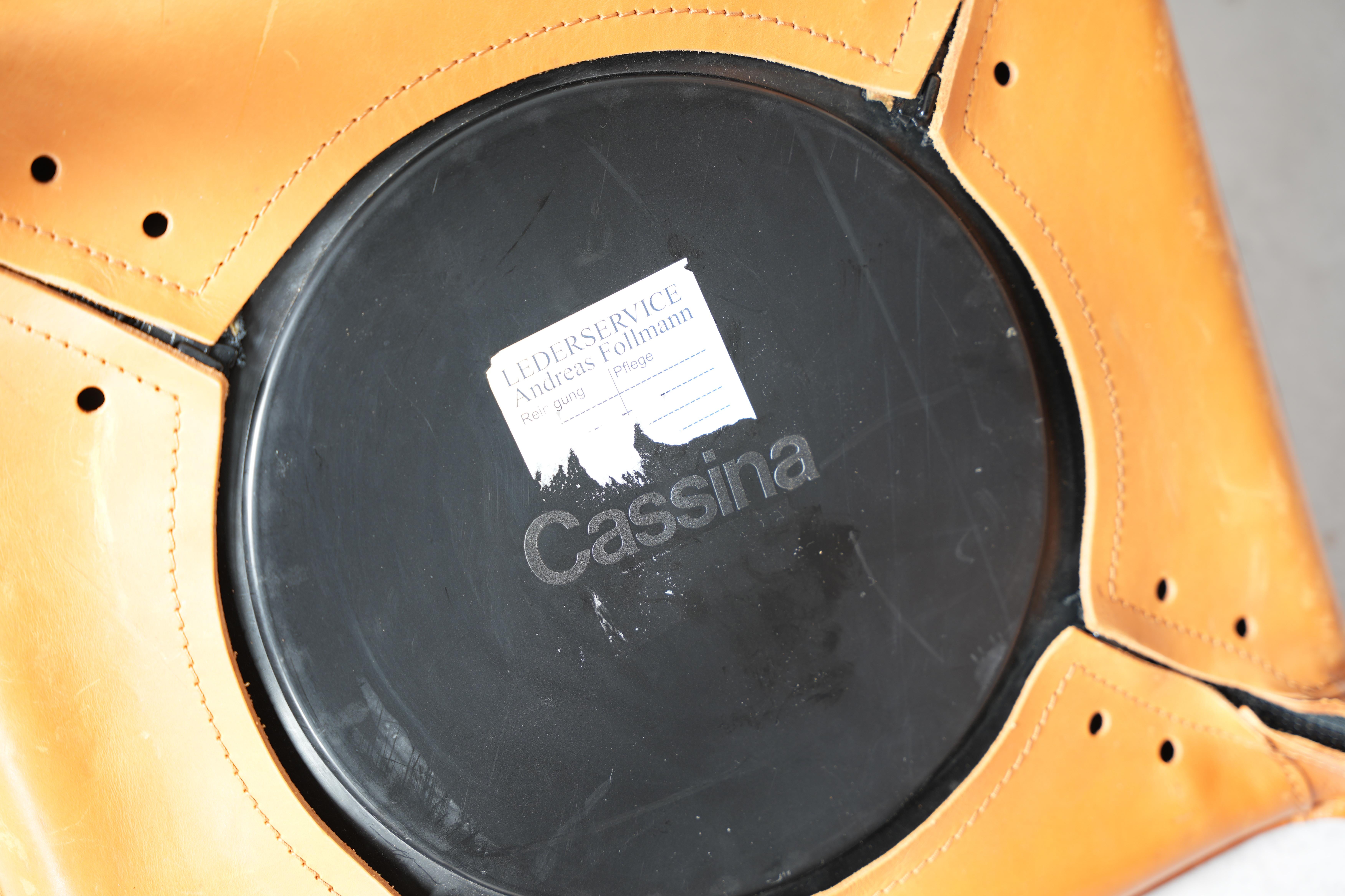 Schöner Satz von sechs Cab 412 Stühlen von Mario Bellini für Cassina, braunes Leder im Angebot 2