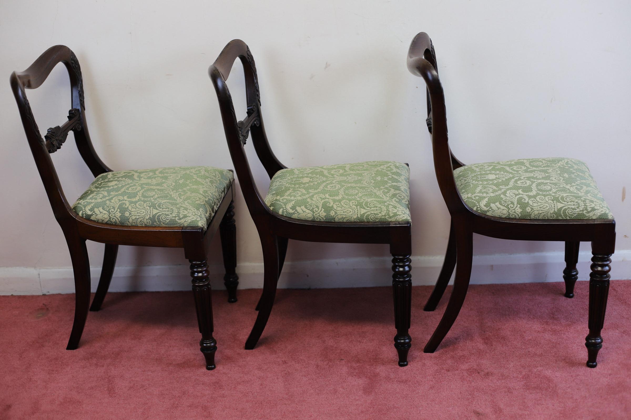 Beautiful Set Of Six Early Victorian Dining Chairs  For Sale 5