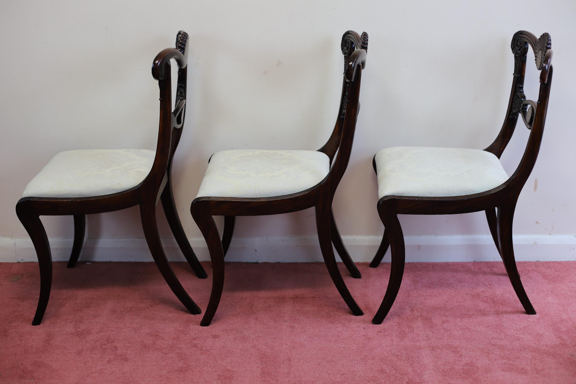 Schöner Satz von sechs Regency-Esszimmerstühlen aus Hartholz und Messing mit Intarsien  im Zustand „Relativ gut“ im Angebot in Crawley, GB