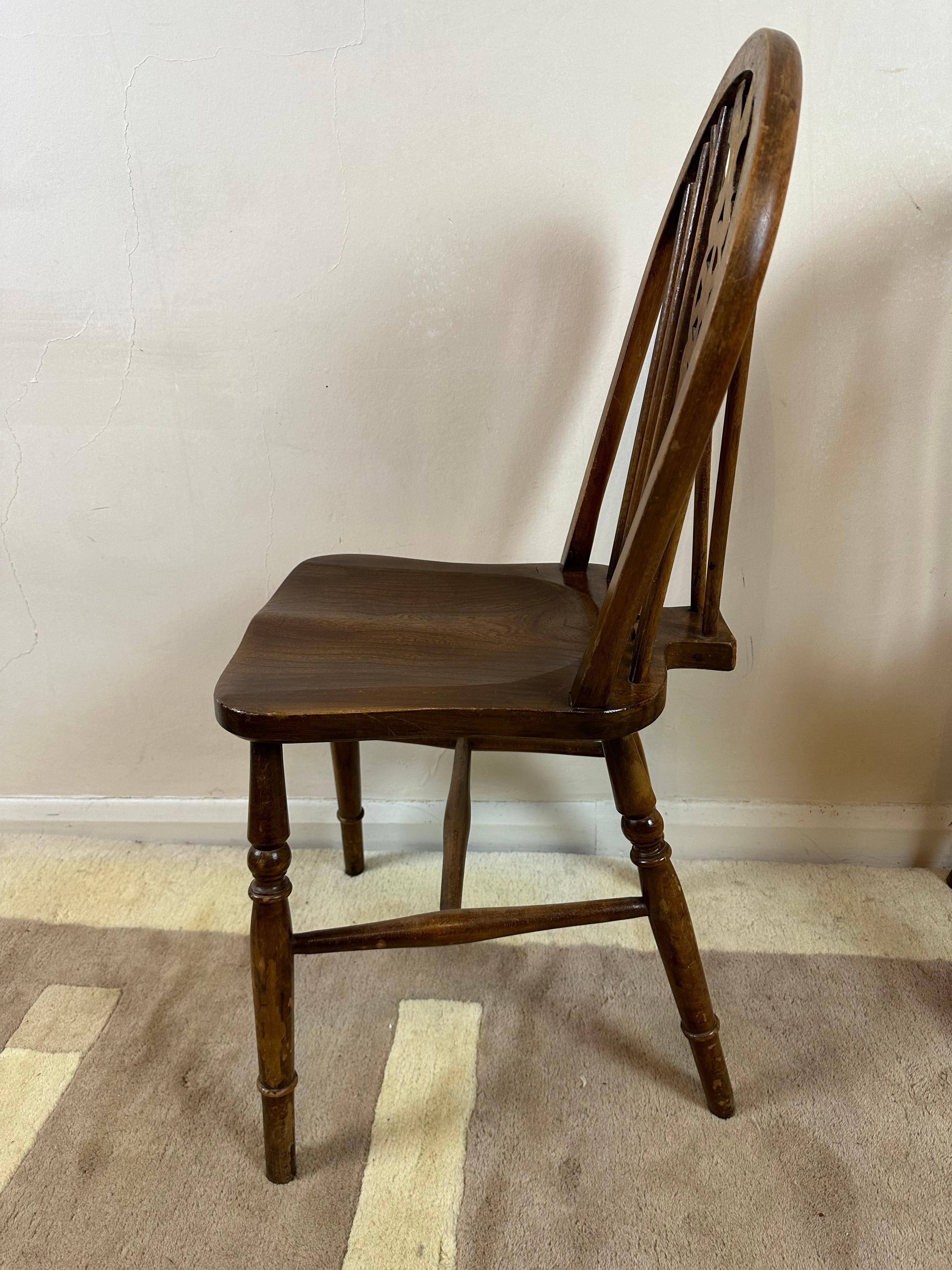 Beautiful Set of Six Windsor Wheelback Dining Chairs 1
