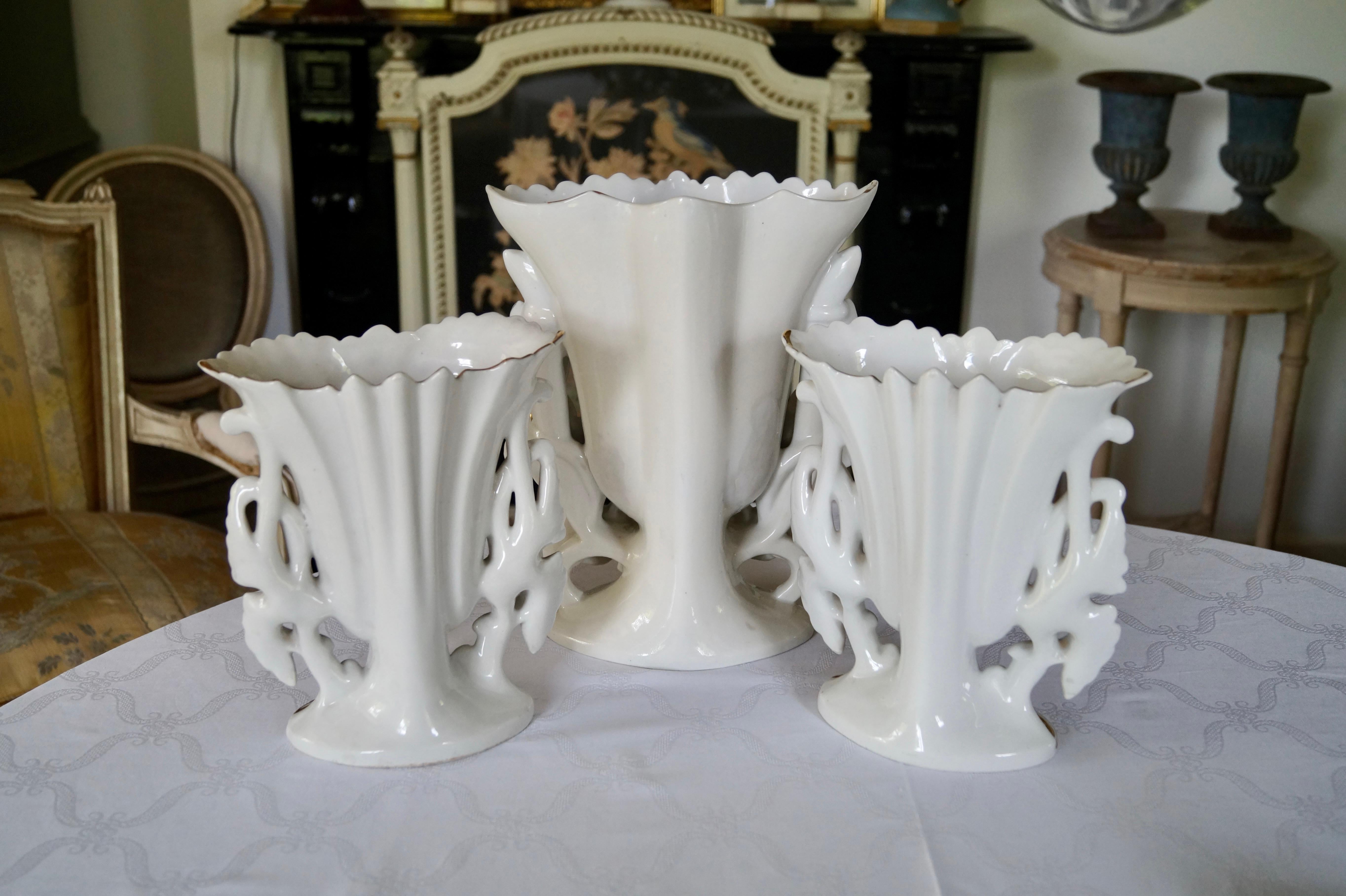 Beautiful Set of Three Big Antique Old Paris Porcelain Cornet Flower Vases 1880 For Sale 3