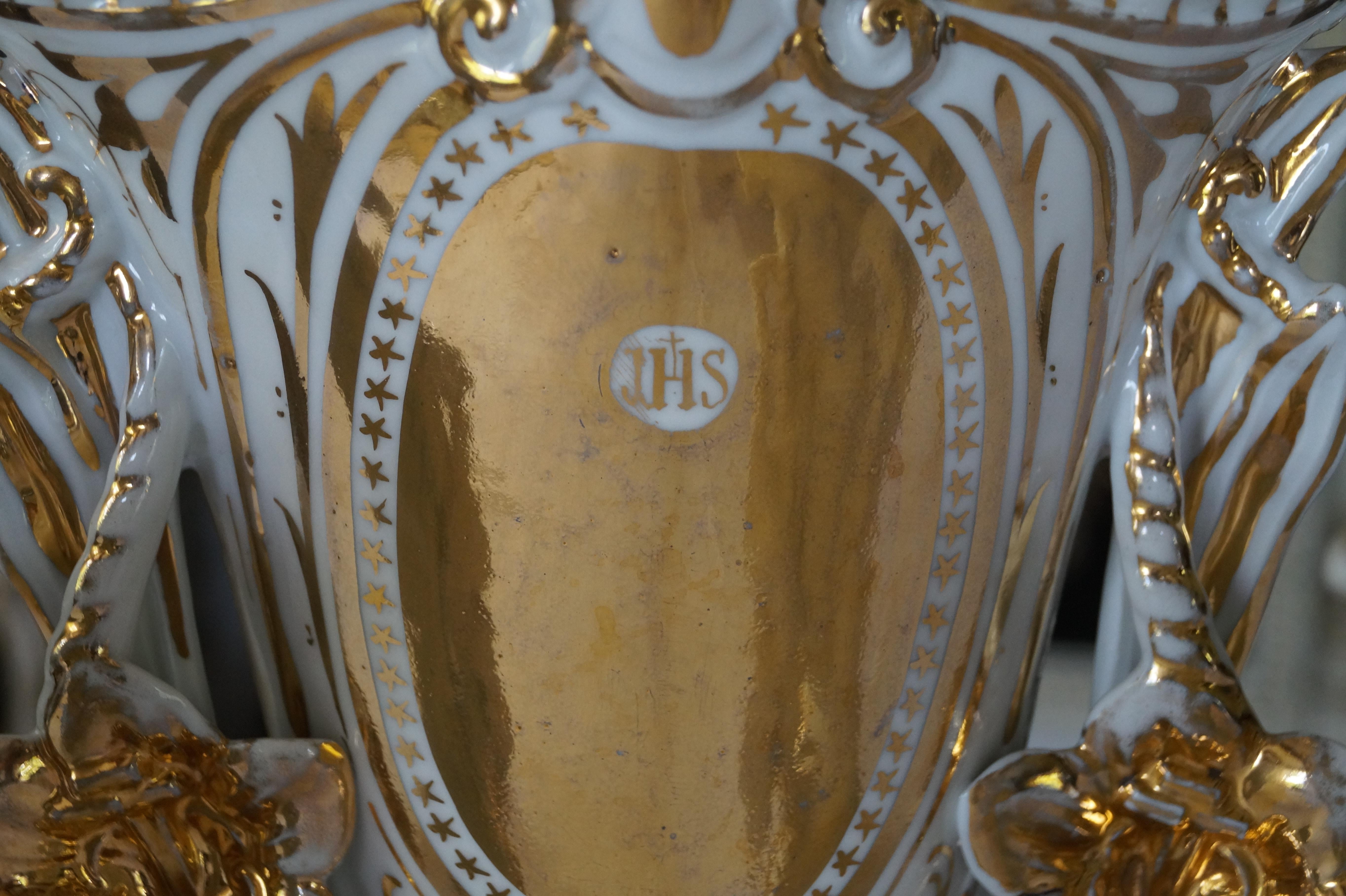 Romantic Beautiful Set of Three Big Antique Old Paris Porcelain Cornet Flower Vases 1880 For Sale