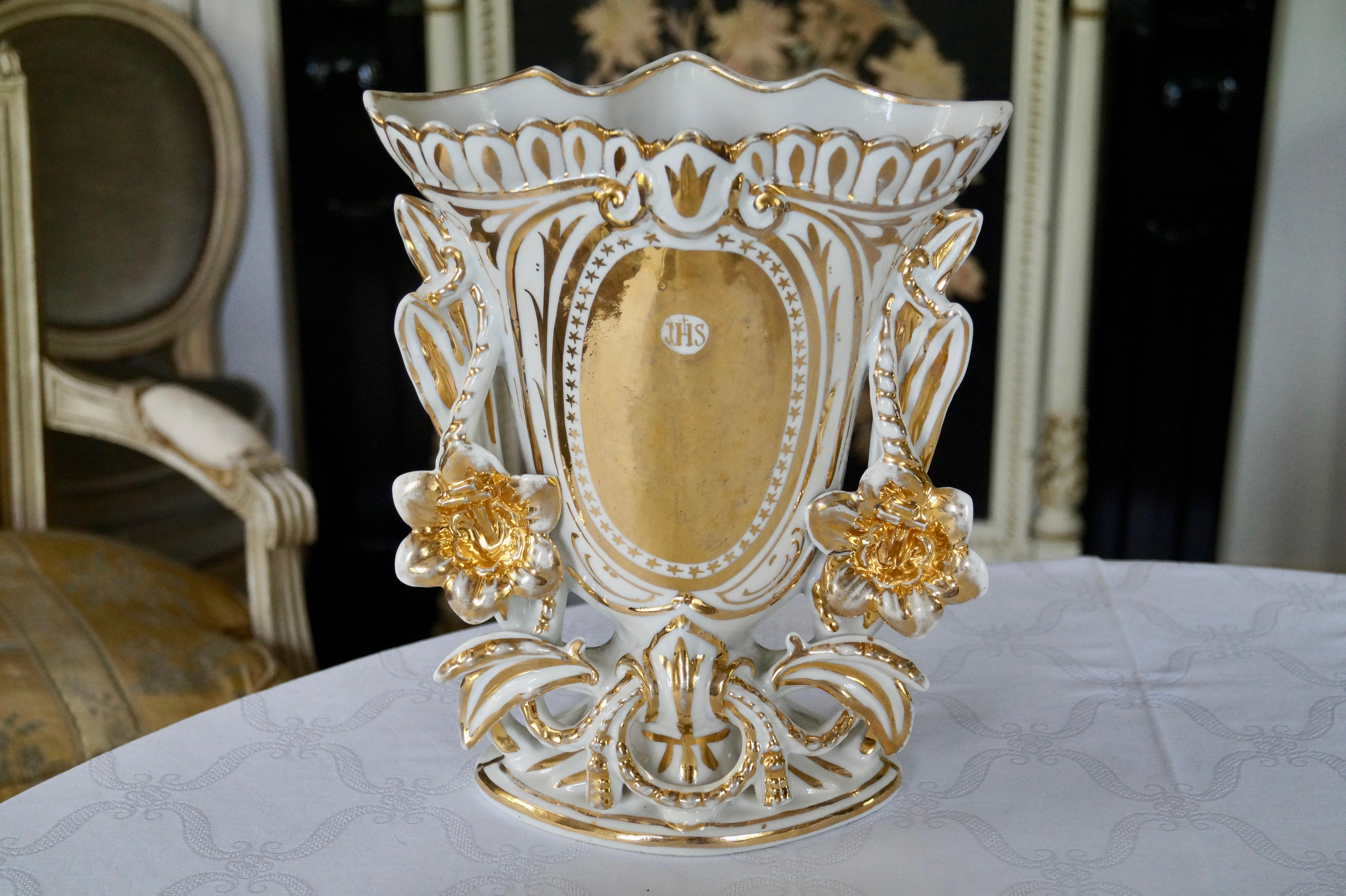 Late 19th Century Beautiful Set of Three Big Antique Old Paris Porcelain Cornet Flower Vases 1880 For Sale