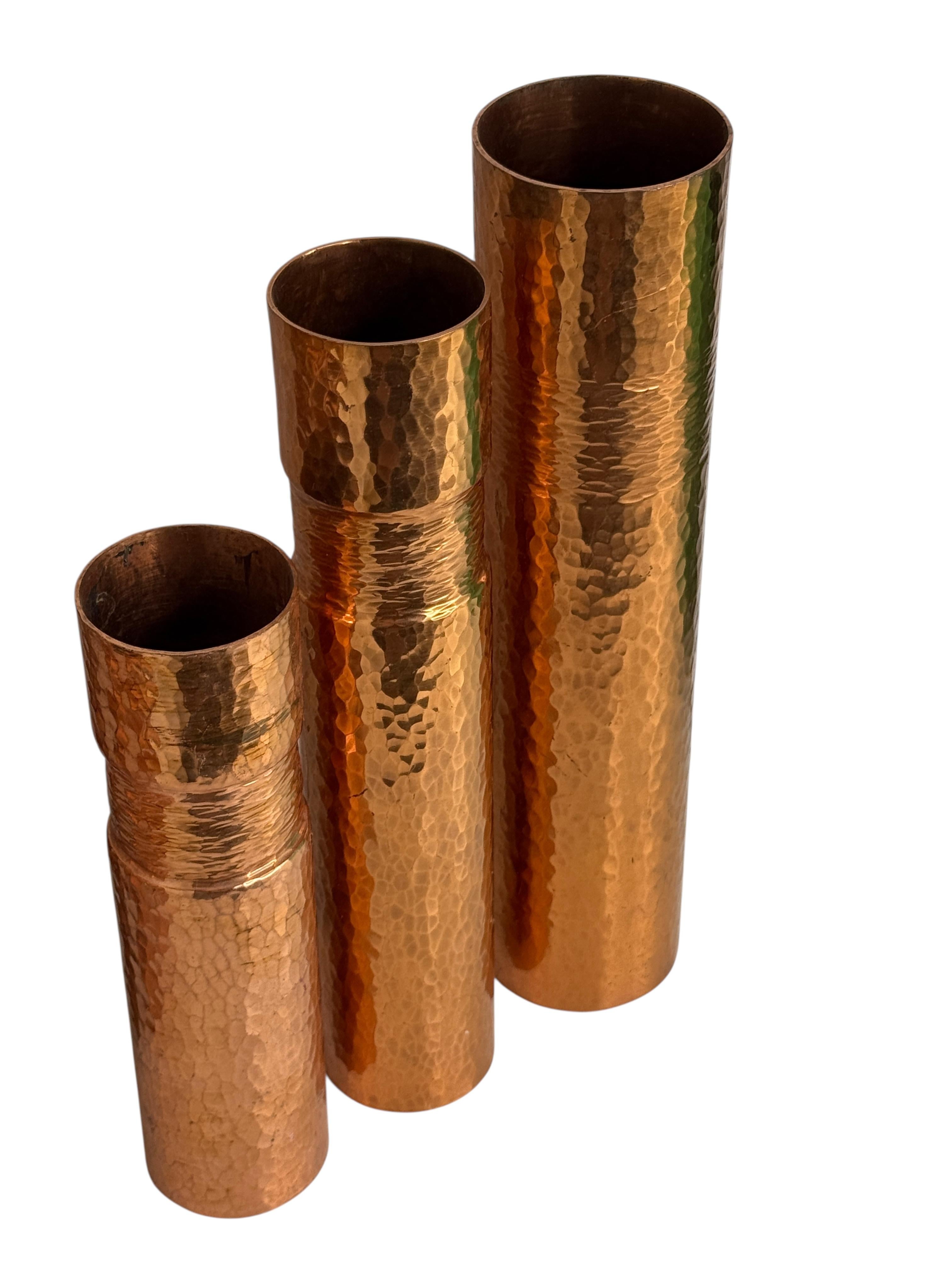 Beautiful Set of three Copper Handmade Brutalist Flower Vase, German, 1970s For Sale 1