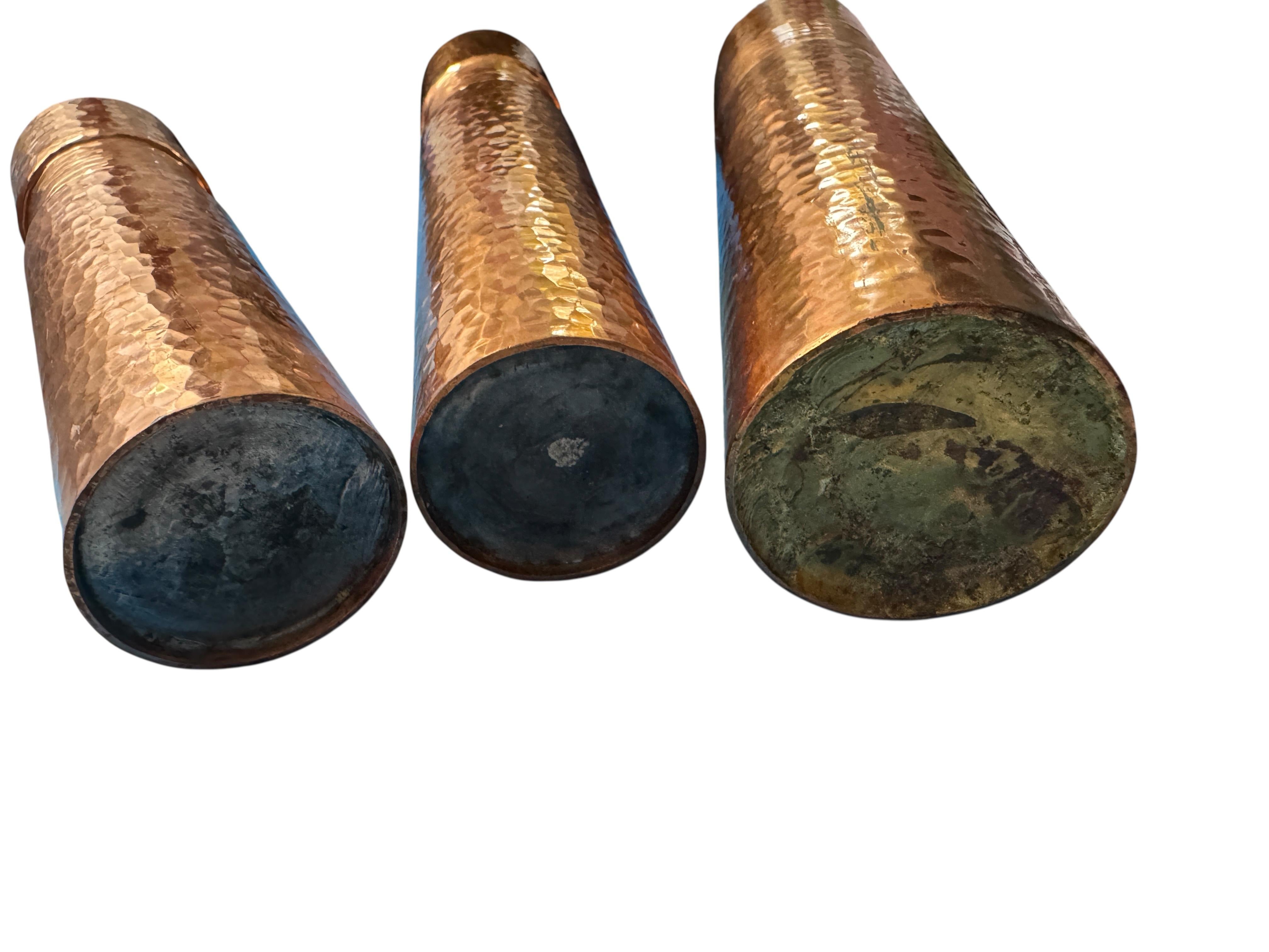Beautiful Set of three Copper Handmade Brutalist Flower Vase, German, 1970s For Sale 4