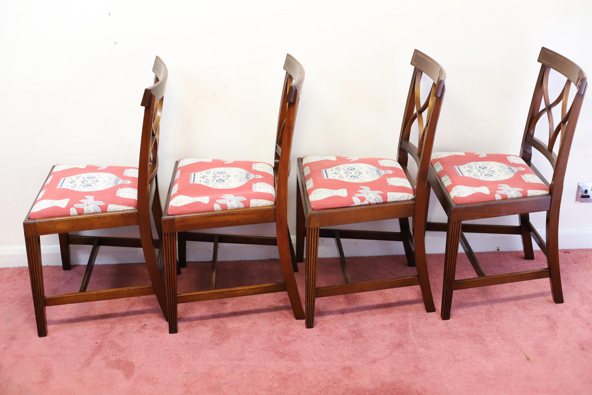 Beautiful Set Of Twelve George III Style Dining Chairs  For Sale 5