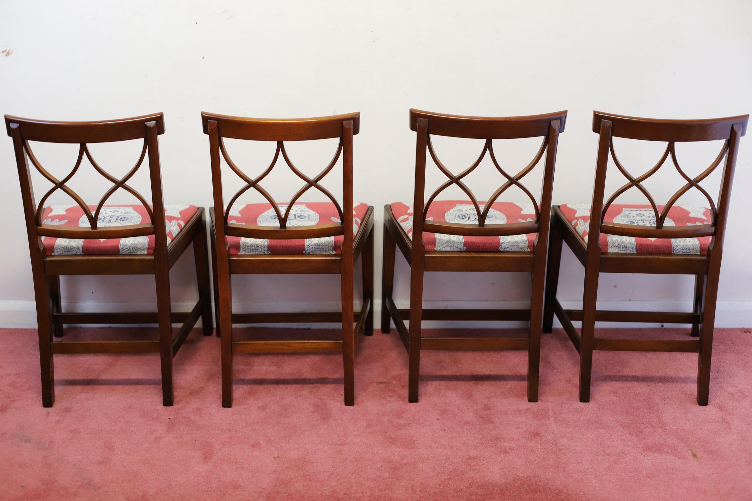 Beautiful Set Of Twelve George III Style Dining Chairs  For Sale 7