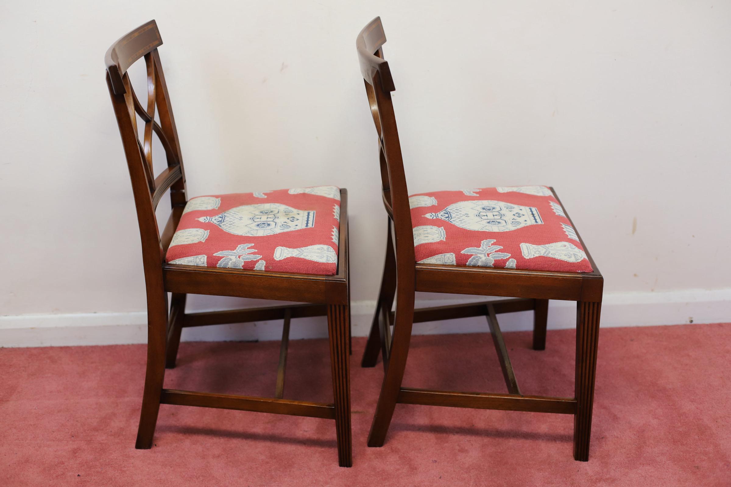 Beautiful Set Of Twelve George III Style Dining Chairs  For Sale 11