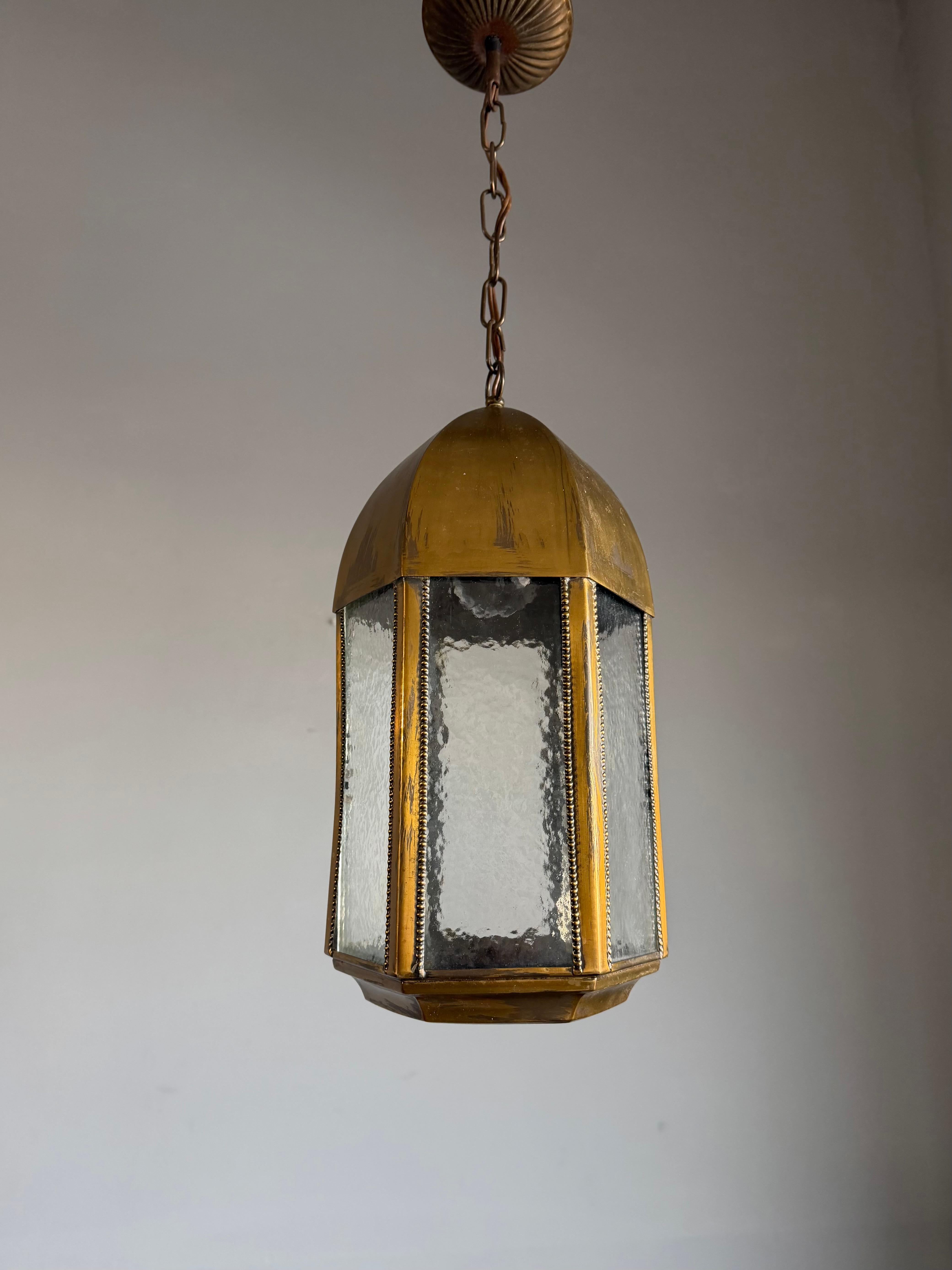 Lámpara colgante de estilo gótico y cúpula de la época de las Artes y Oficios de bella forma en venta 6