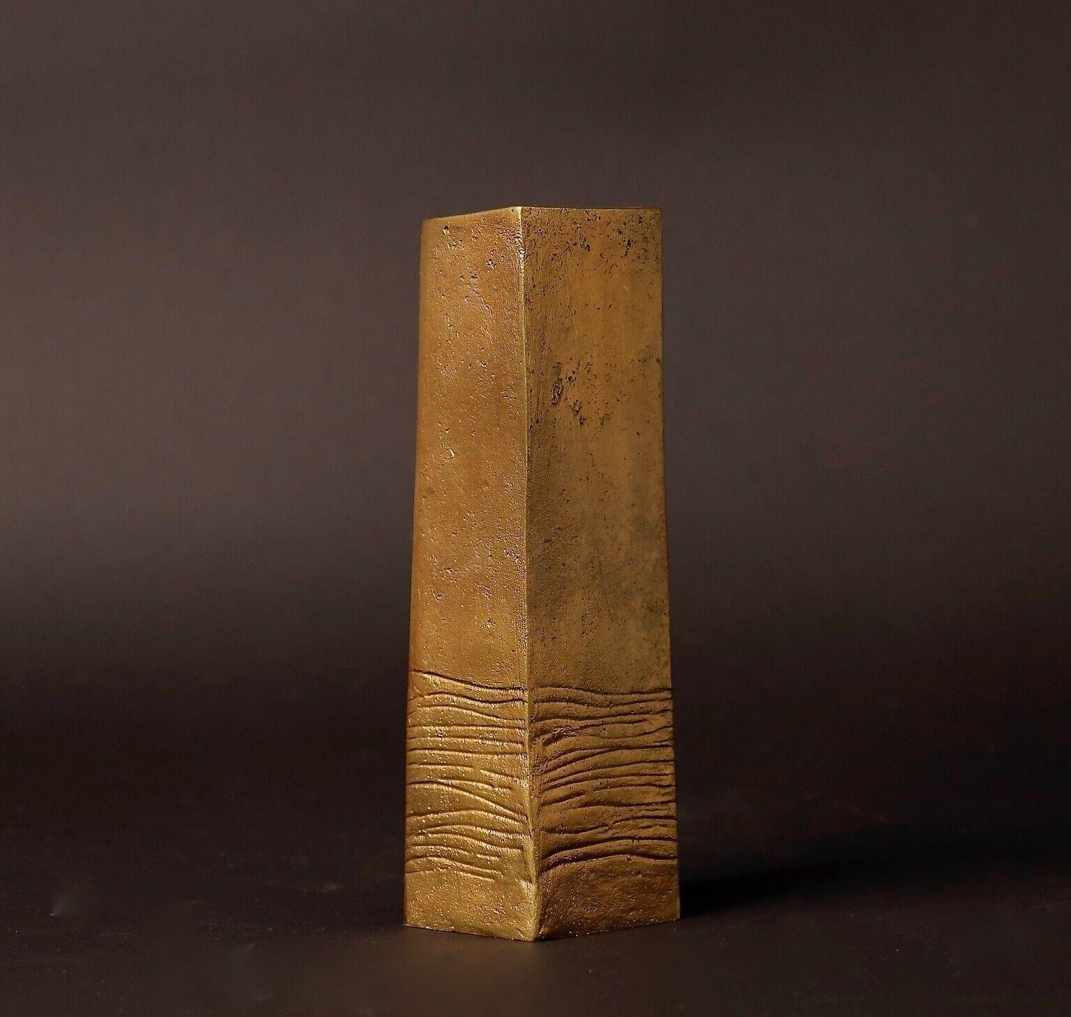 Beautiful shape Japanese Signed Bronze Vase by a Nitten Artist, Hasegawa  Masaya 1