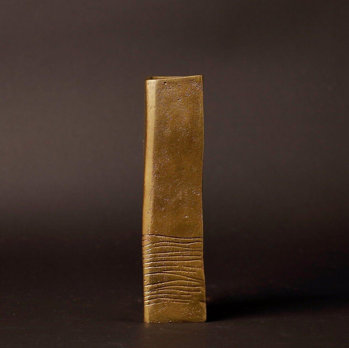 Beautiful shape Japanese Signed Bronze Vase by a Nitten Artist, Hasegawa  Masaya 2