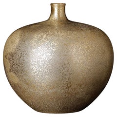 Beautiful Shape Signed by Matsuzaki Fukuzaburo Bronze Vase, Mid-20th Century