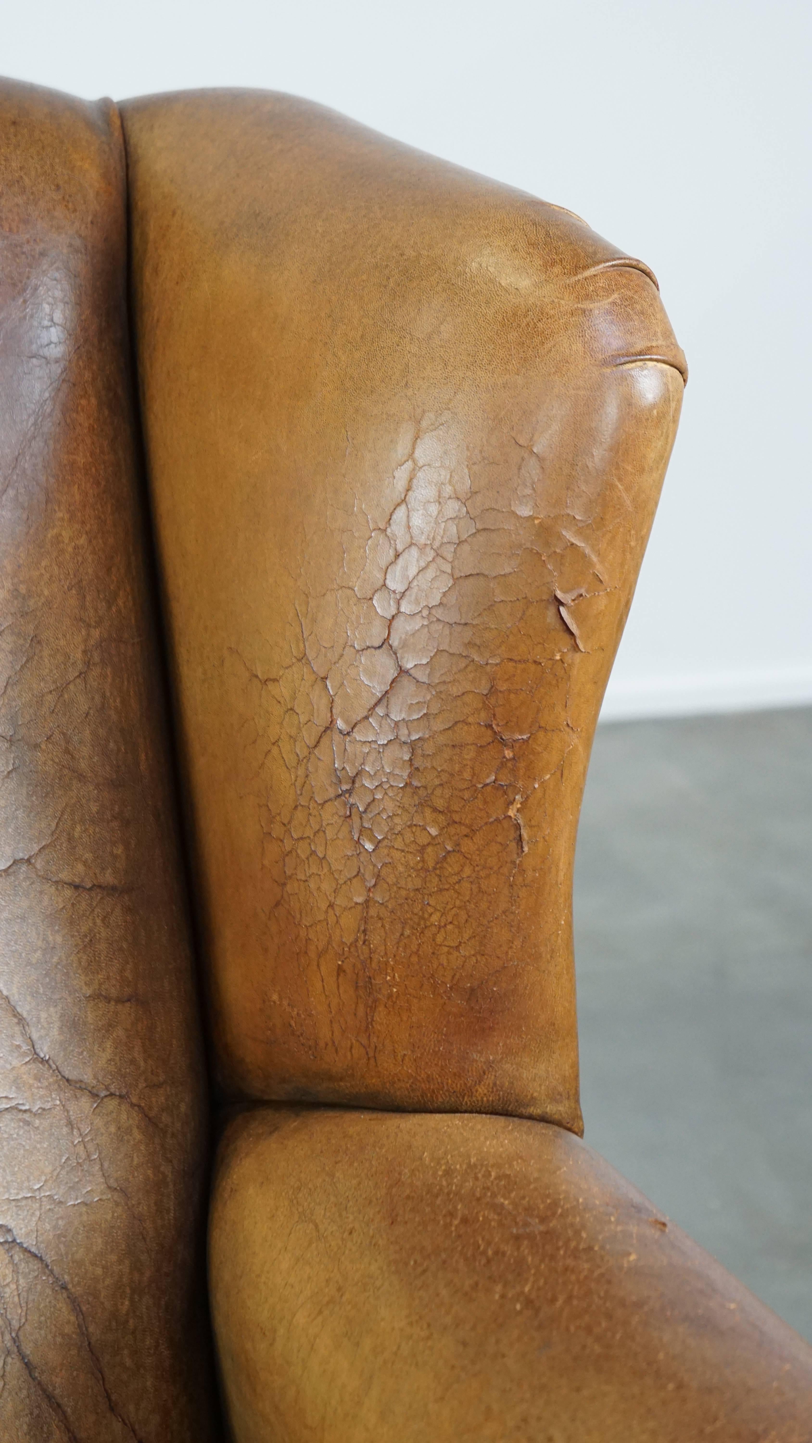 Beautiful sheepskin armchair with a very lovely color and patina For Sale 7