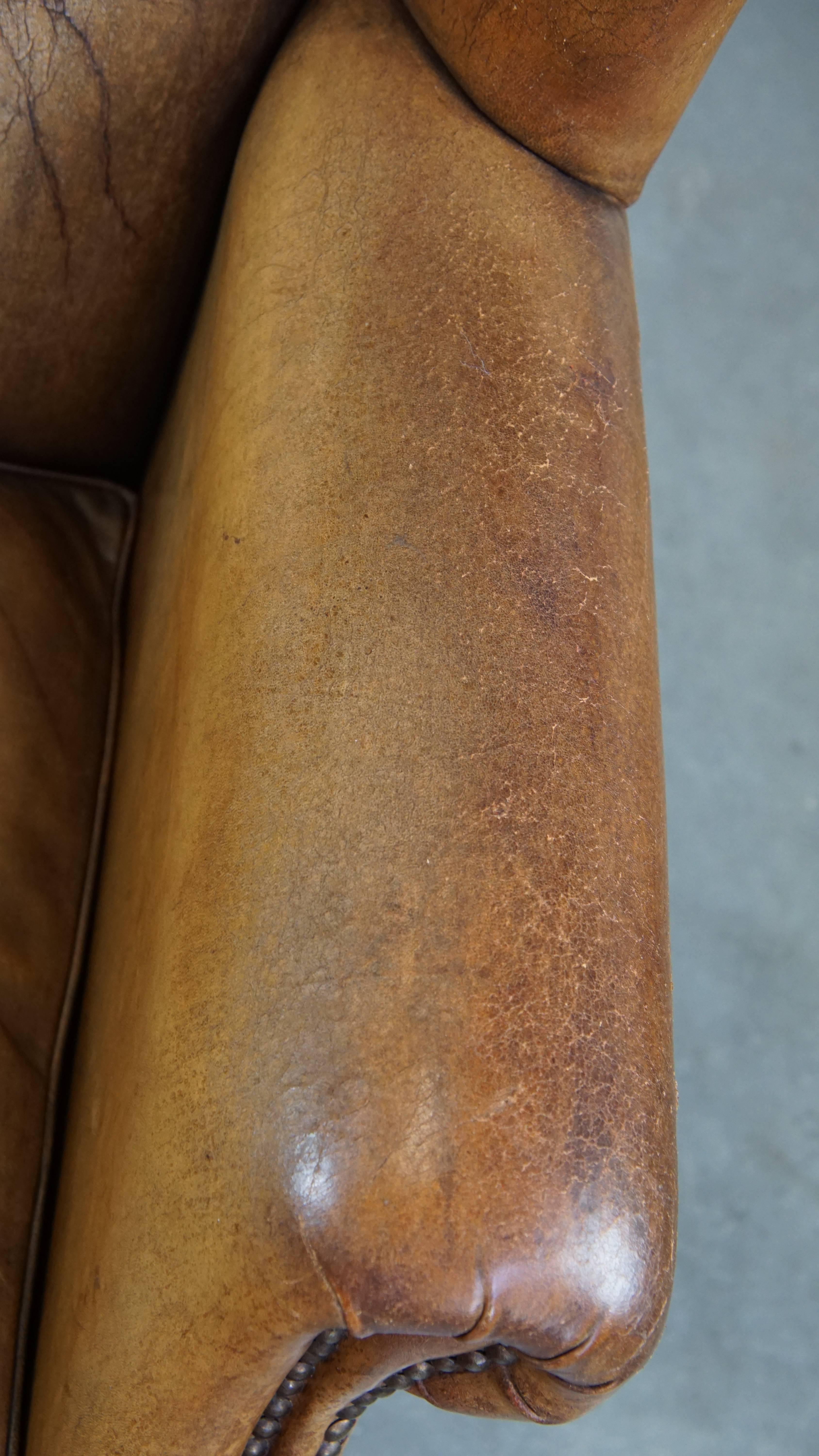 Beautiful sheepskin armchair with a very lovely color and patina For Sale 2