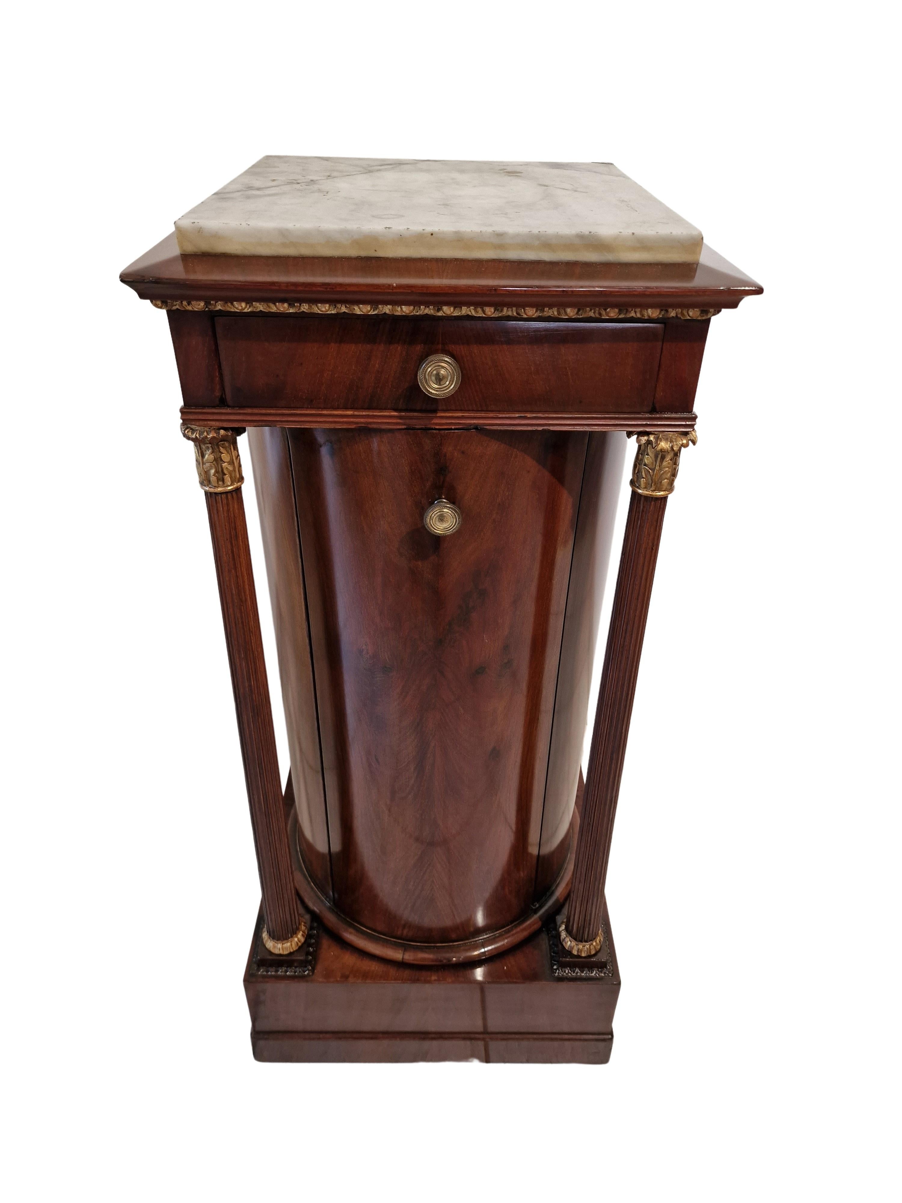 Especially beautiful Side Table, Pillar Commode Trumeau, Empire, ~1810-15, Italy For Sale 3