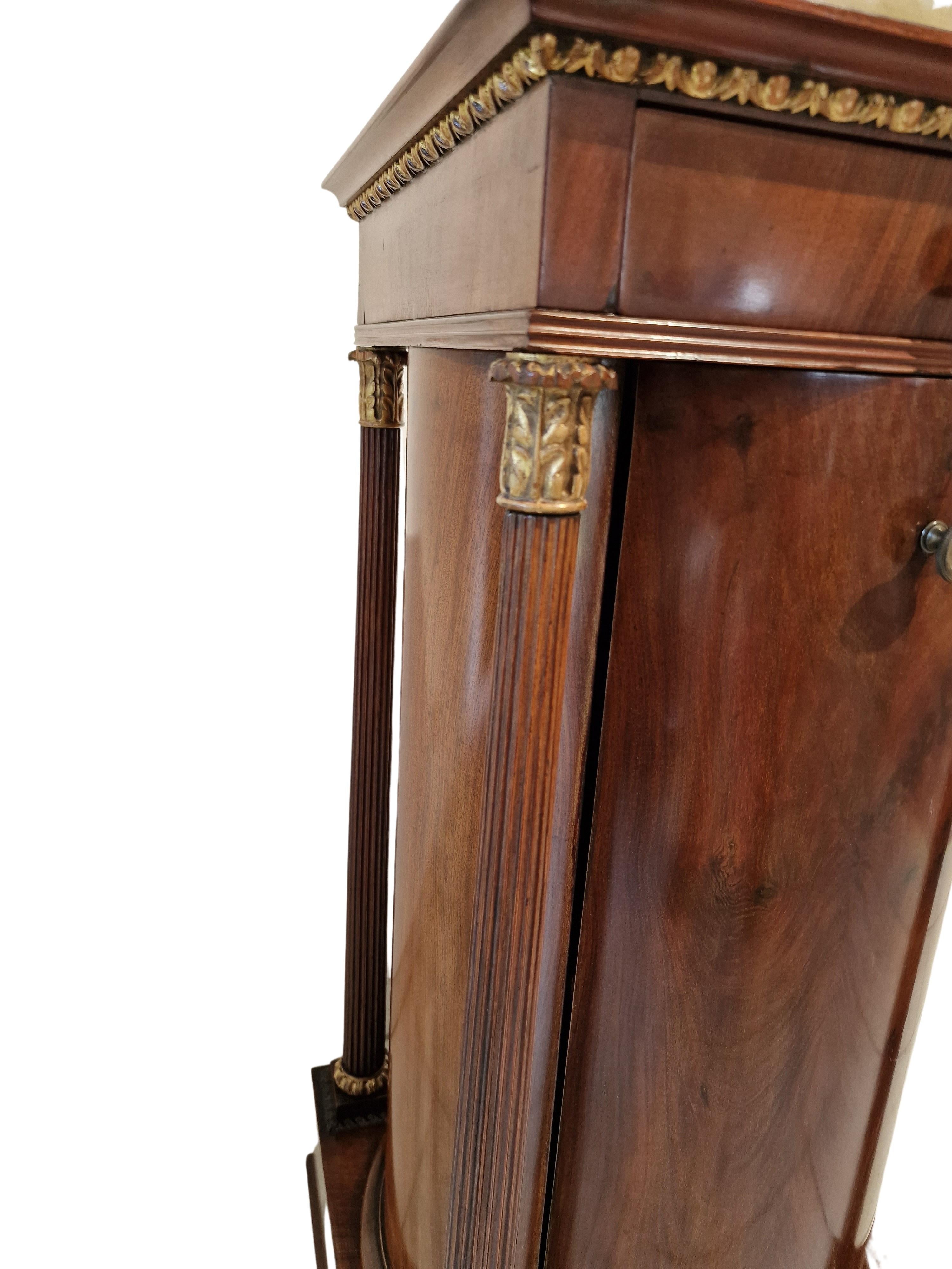 Especially beautiful Side Table, Pillar Commode Trumeau, Empire, ~1810-15, Italy For Sale 4
