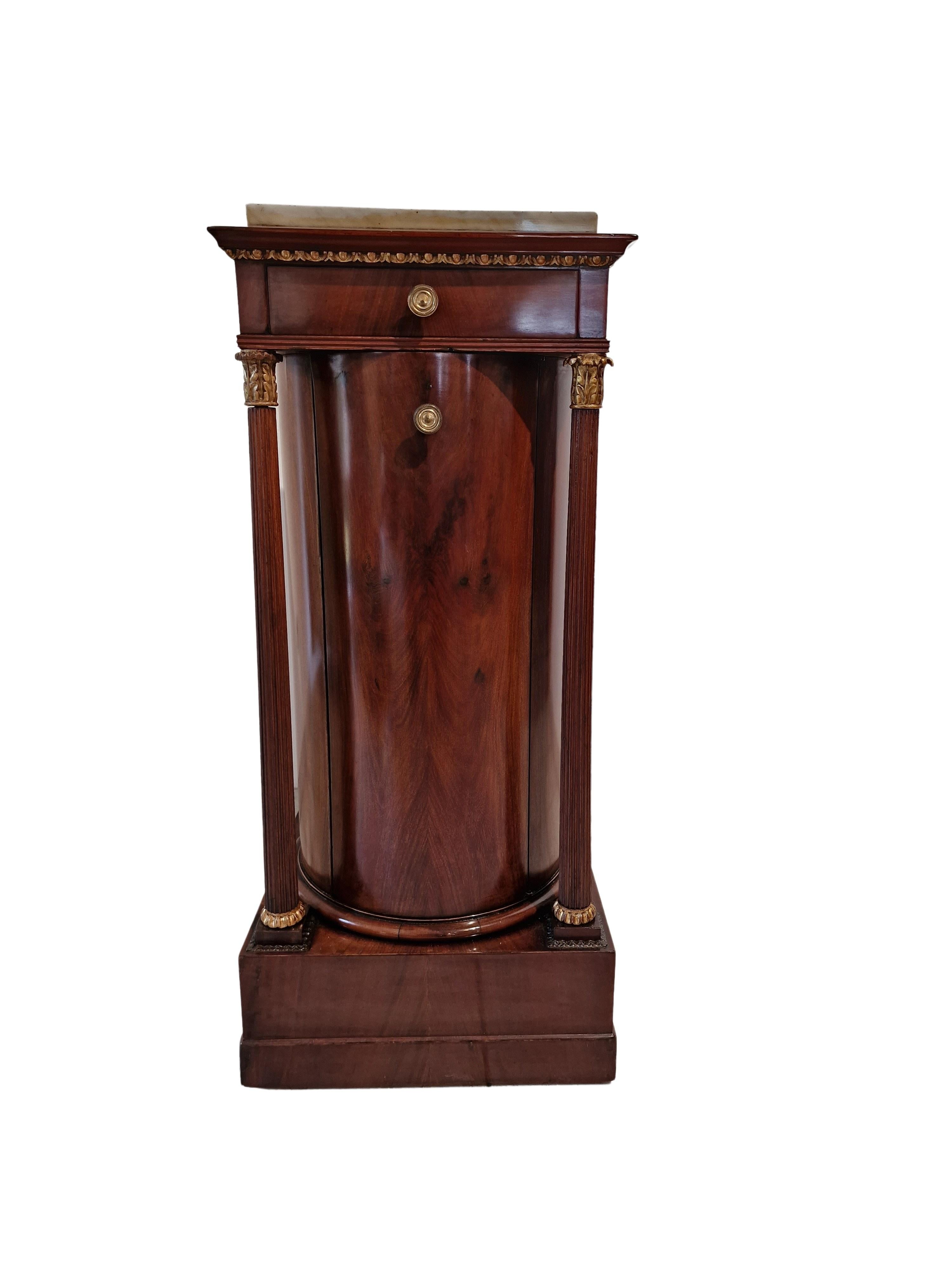 Especially beautiful Side Table, Pillar Commode Trumeau, Empire, ~1810-15, Italy For Sale 2