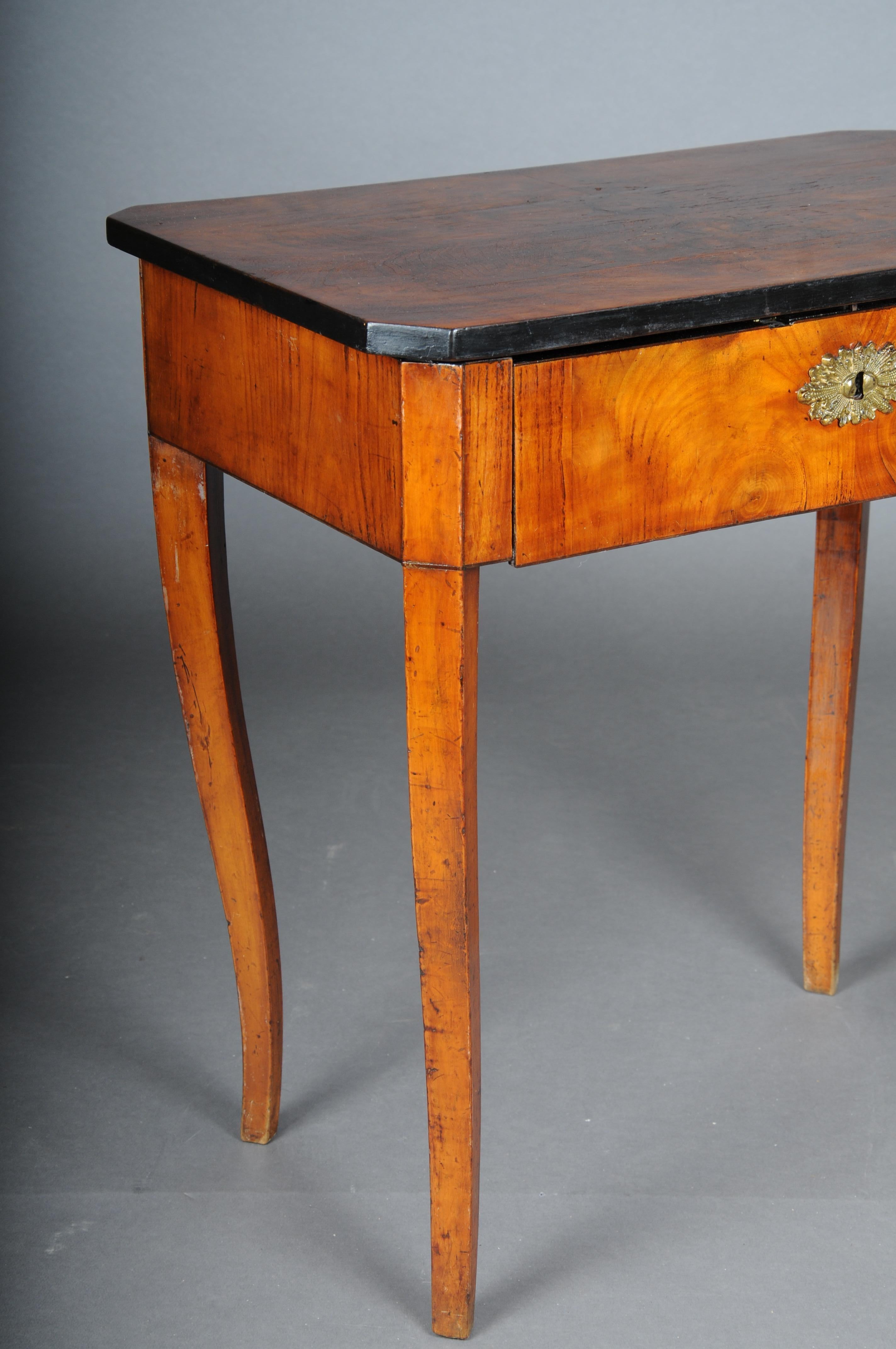 Beautiful side table/sewing table South German around 1860 For Sale 13