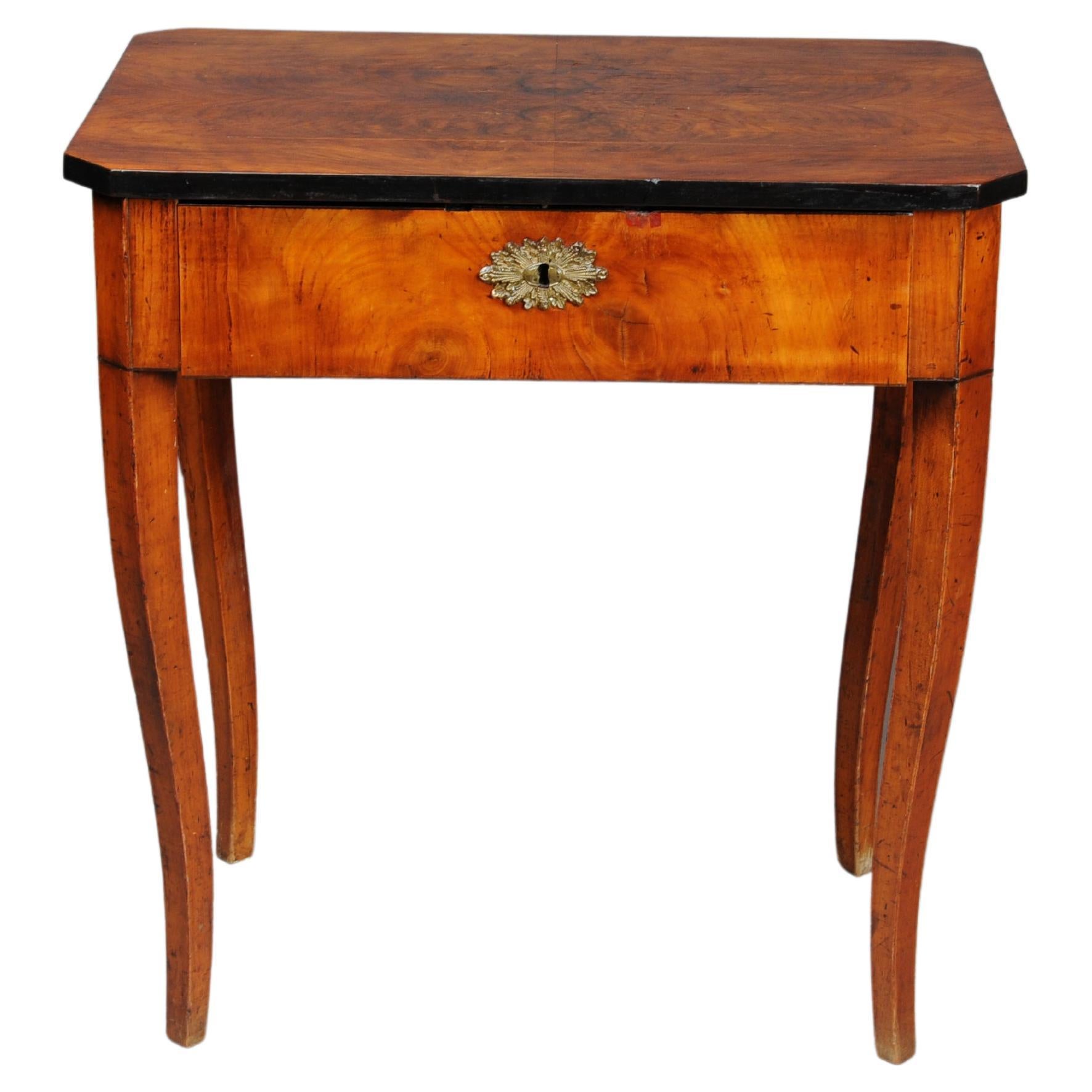 Beautiful side table/sewing table South German around 1860 For Sale