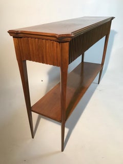 Schönes Sideboard in Nussbaum aus den 40er Jahren