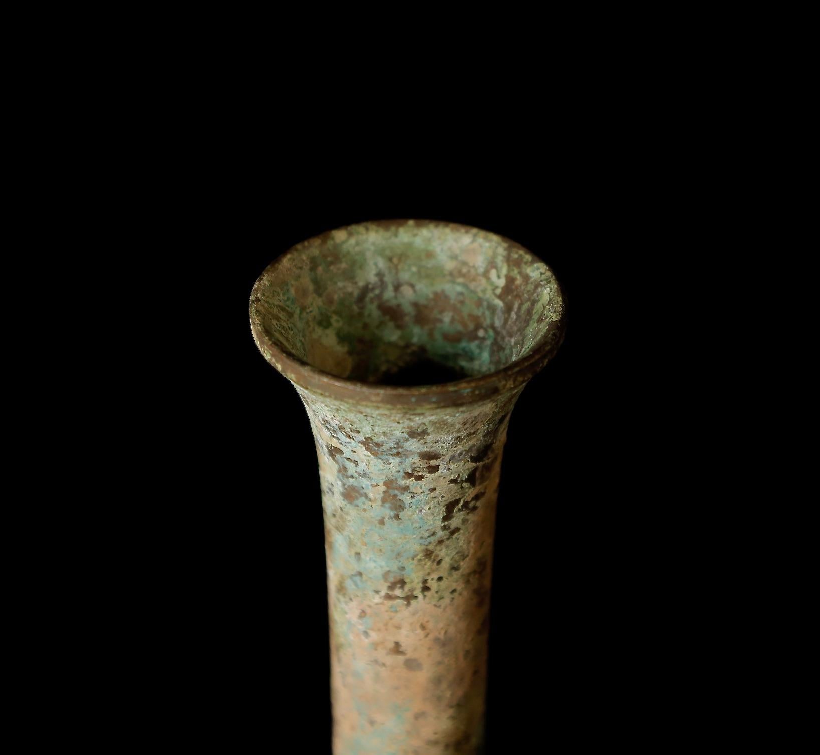 Beautiful signed Bronze vase For Sale 1