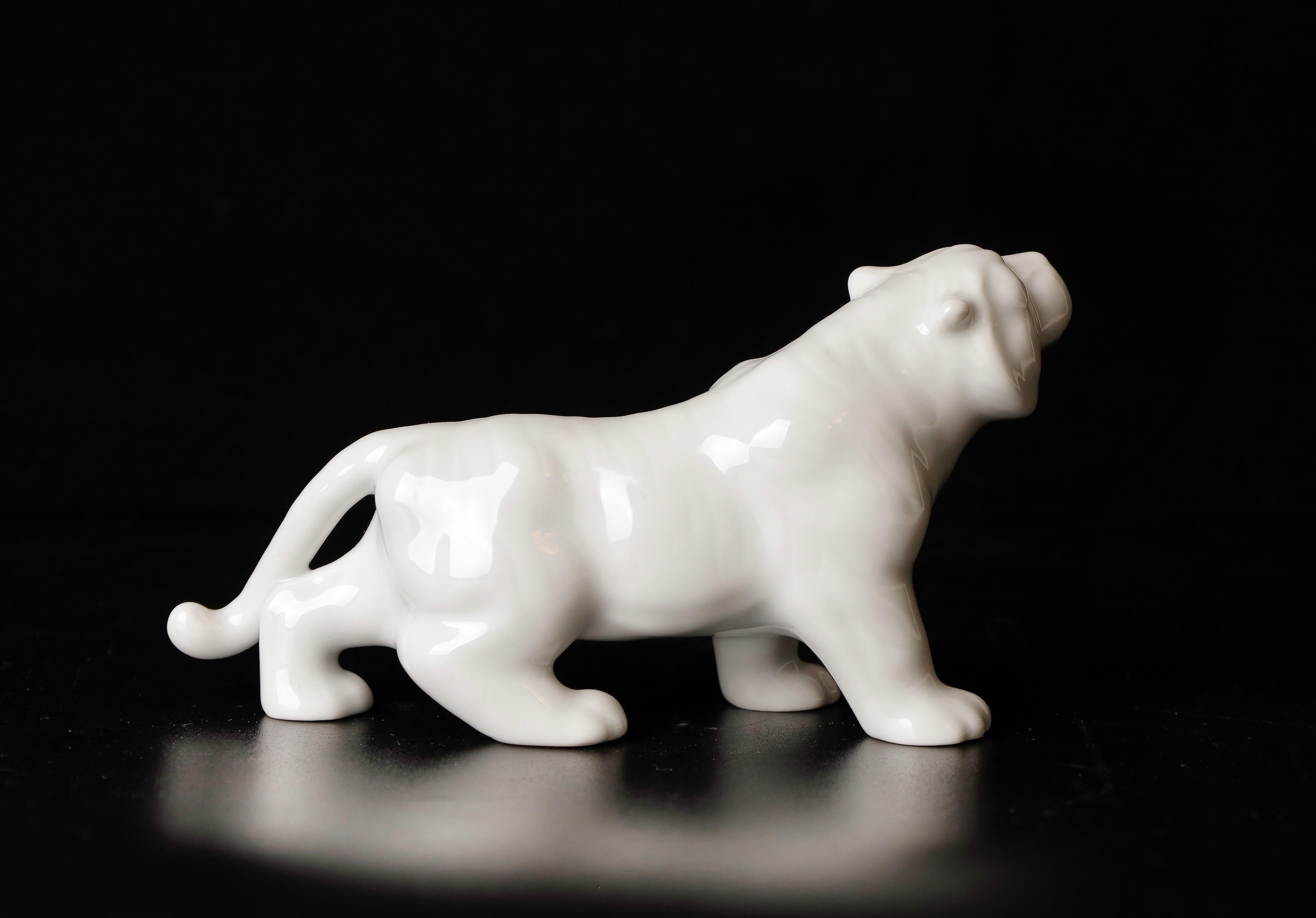 20th Century Beautiful Signed Miniature Porcelain Tiger Okimono Object For Sale