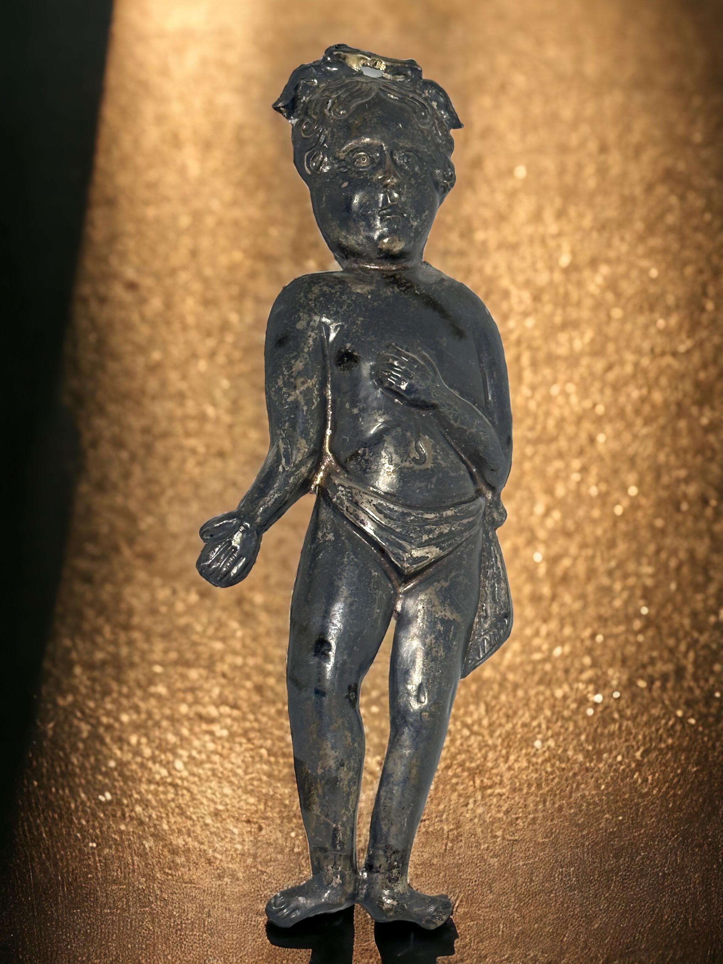 Antique and large ex voto in the shape of a male figure, in silver, from the early 1890s, Italy.
Perfect vintage condition, there are no breakages or signs of repairs.
Beautiful face expression and a wonderful patina of time. 
At the top there is an