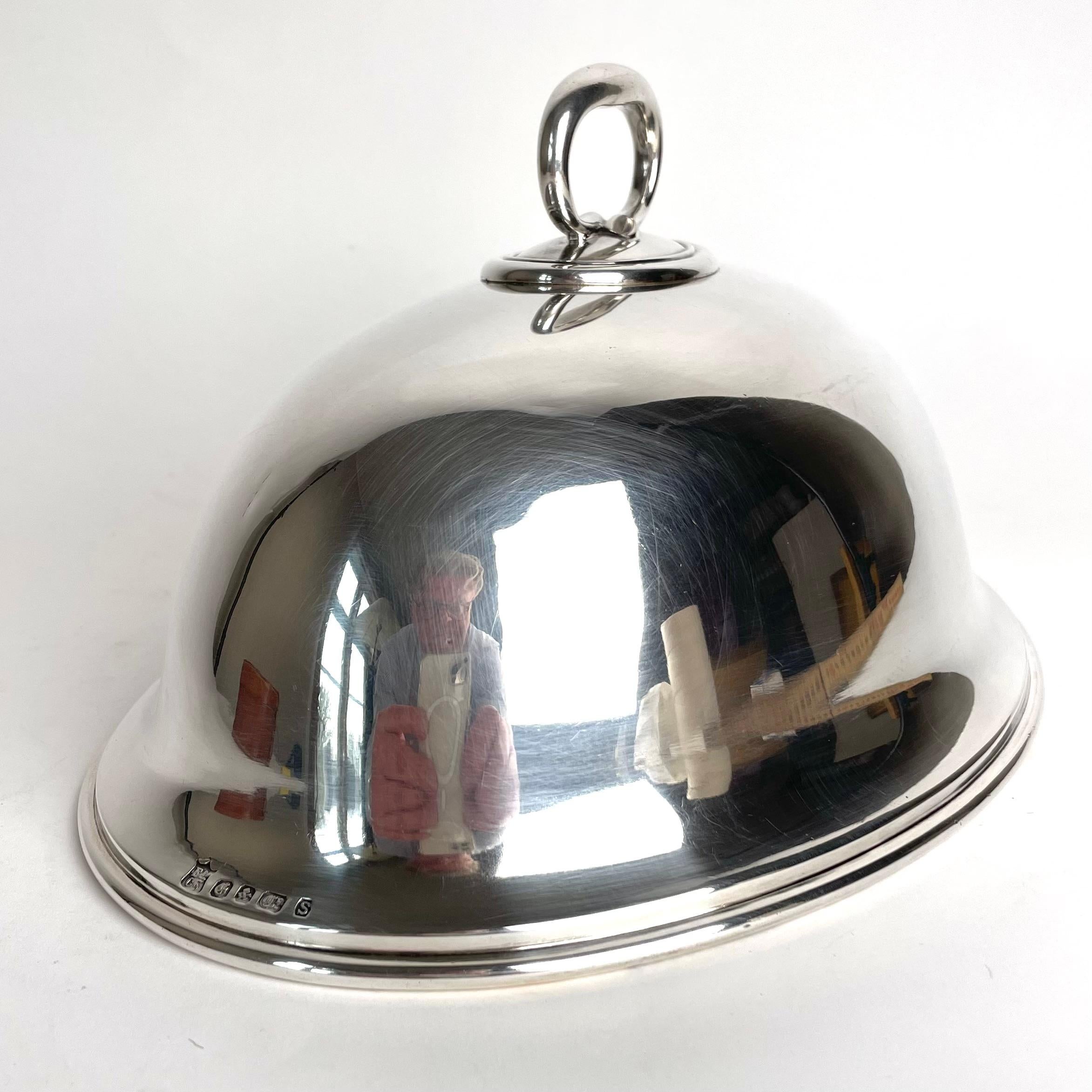 English Beautiful silver plated Food Cover Dome by Elkington & Co from 1904 For Sale