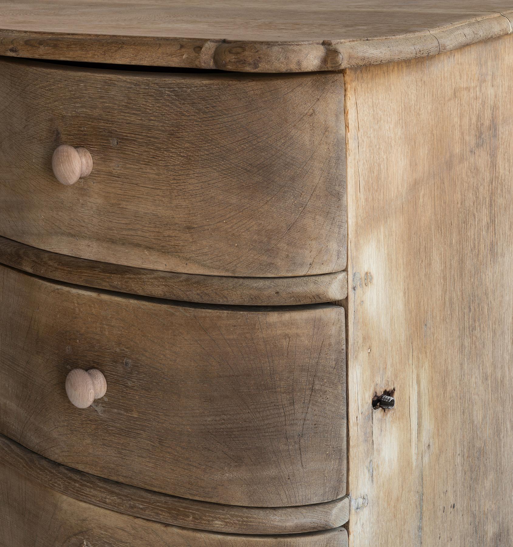 Beautiful Simple Northern 18th Century Baroque Commode Galbée in Bleached Oak 5