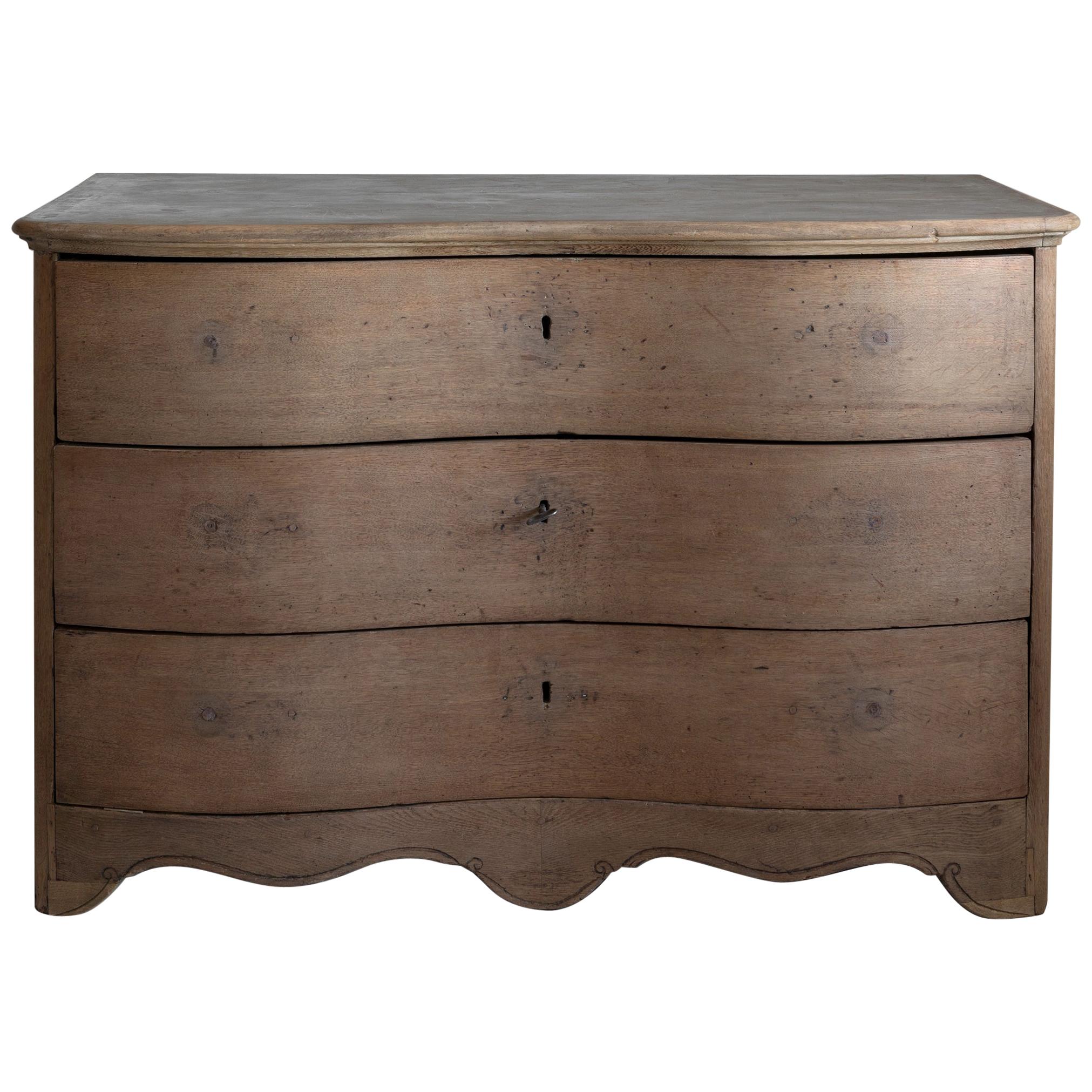 Beautiful Simple Swedish 18th Century Baroque Commode Galbée in Oak