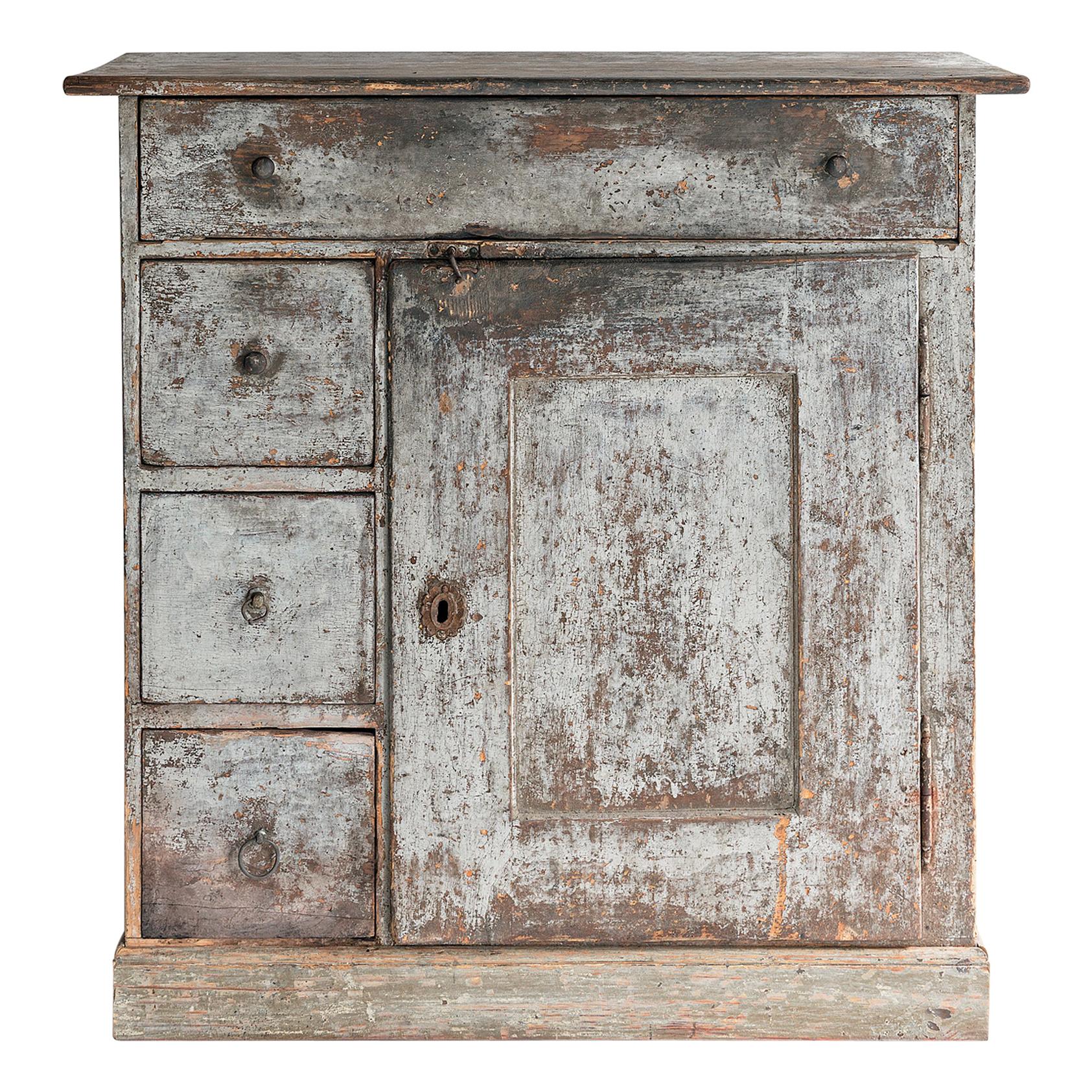 Beautiful Simple Swedish Early 19th Century Cabinet in Original Paint