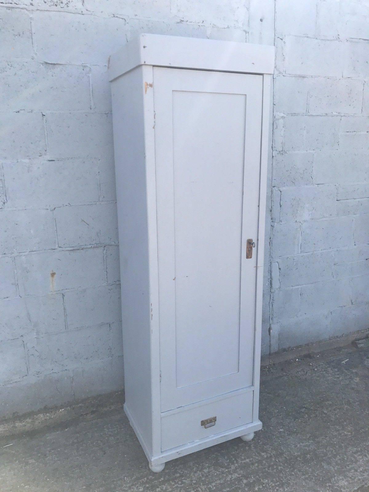 Beautiful Single Door French Antique, Vintage Country Cupboard, Larder In Good Condition For Sale In Lingfield, West Sussex