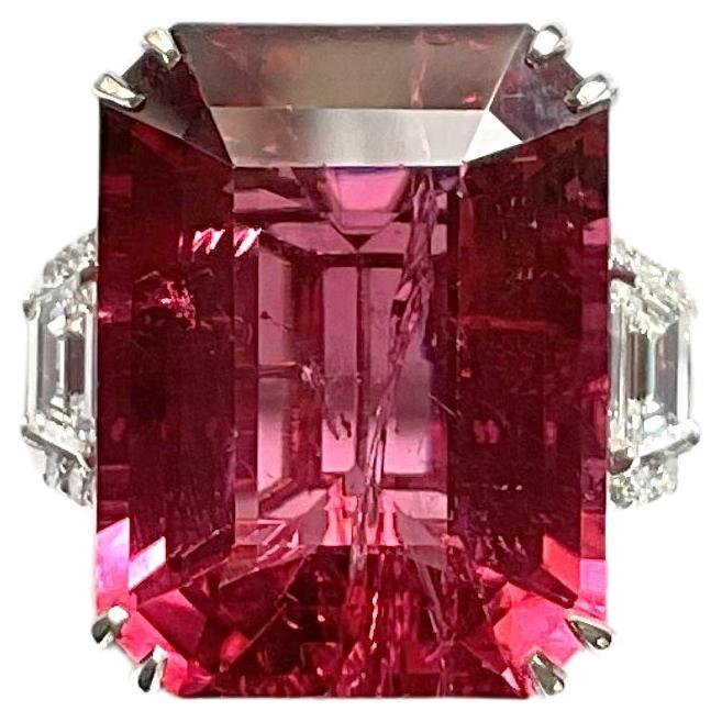 18.2 carats Rubellite with Natural Diamonds Cocktail ring jewelry For Sale